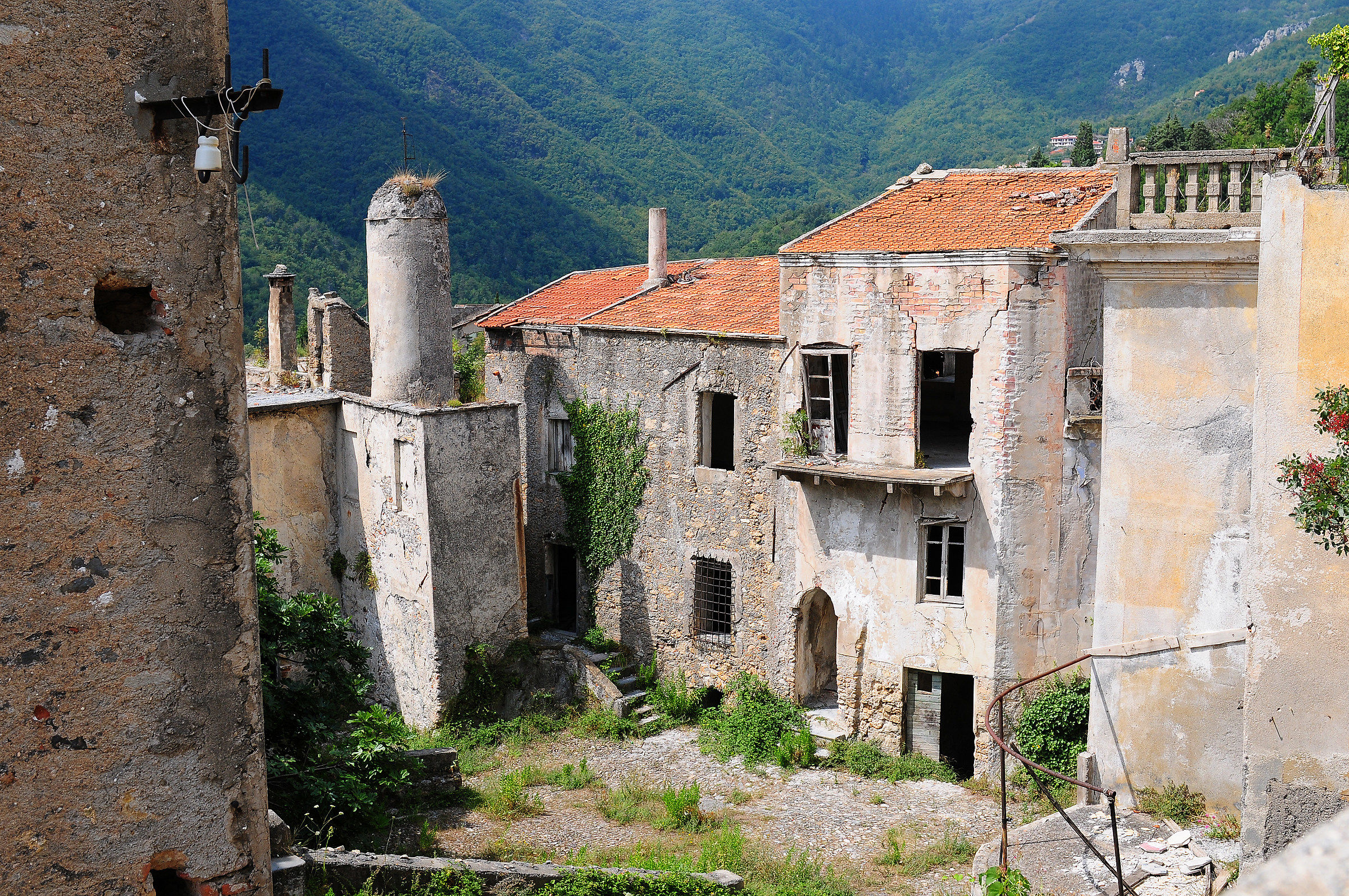 Balestrino, an abandoned village 3