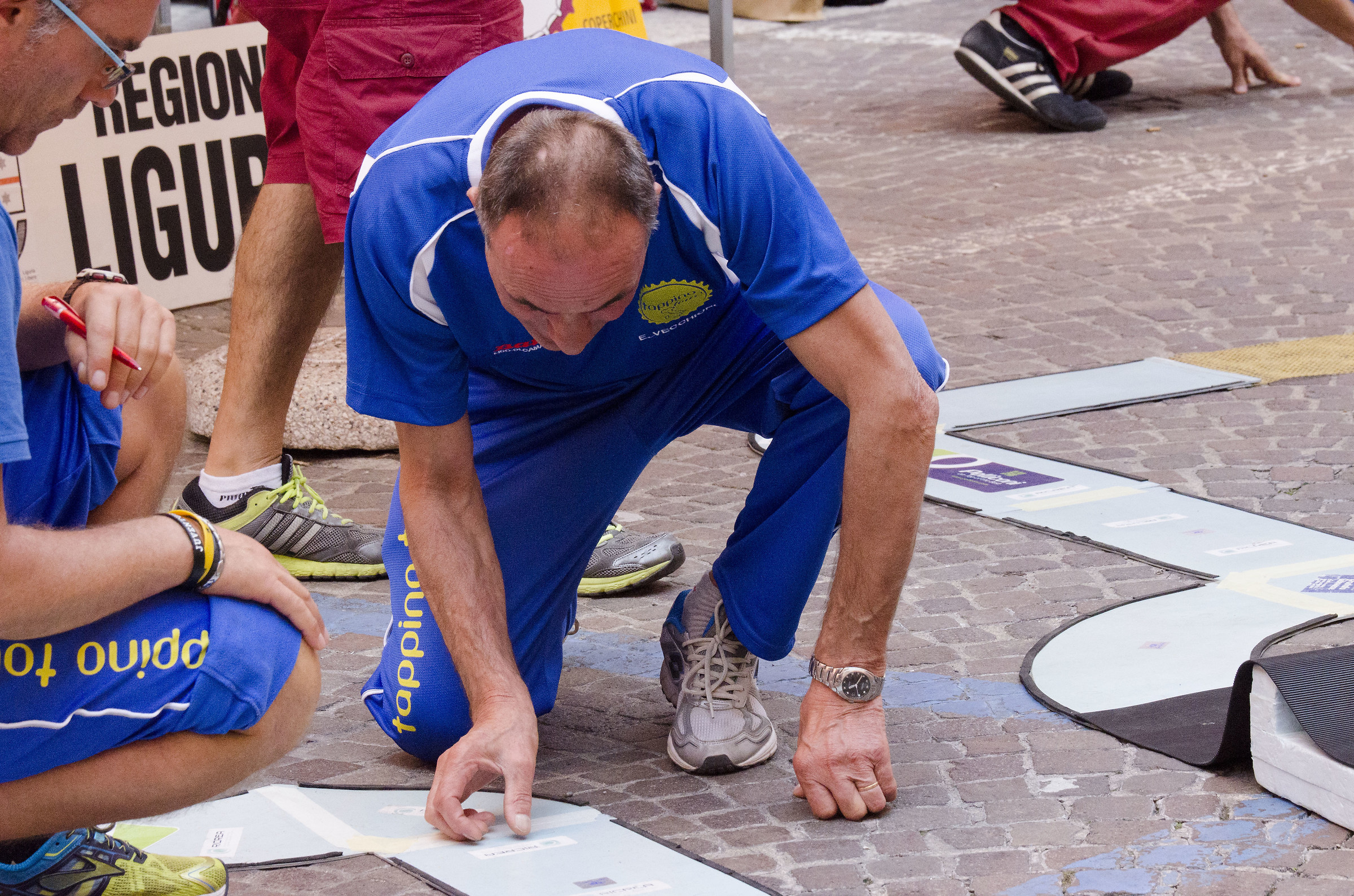 Bitossi in fuga, Gimondi con il gruppo....