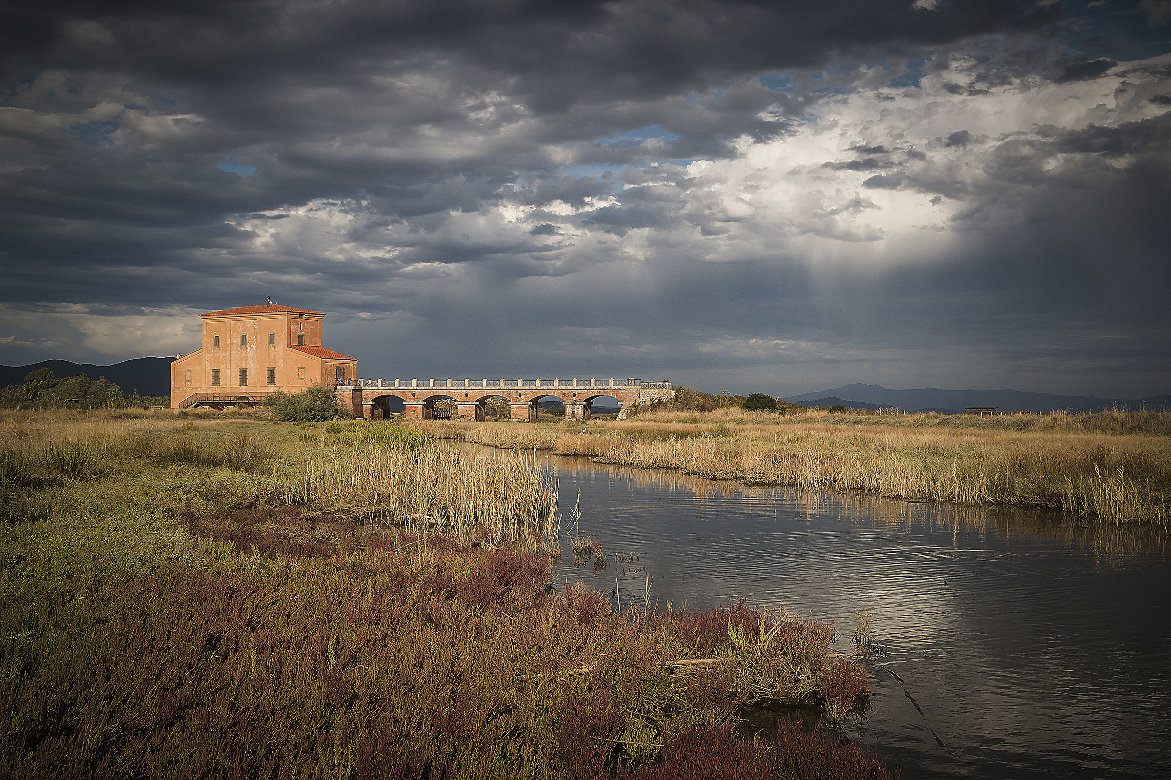 Red House natural oasis of Daccia Bodrona (gr)