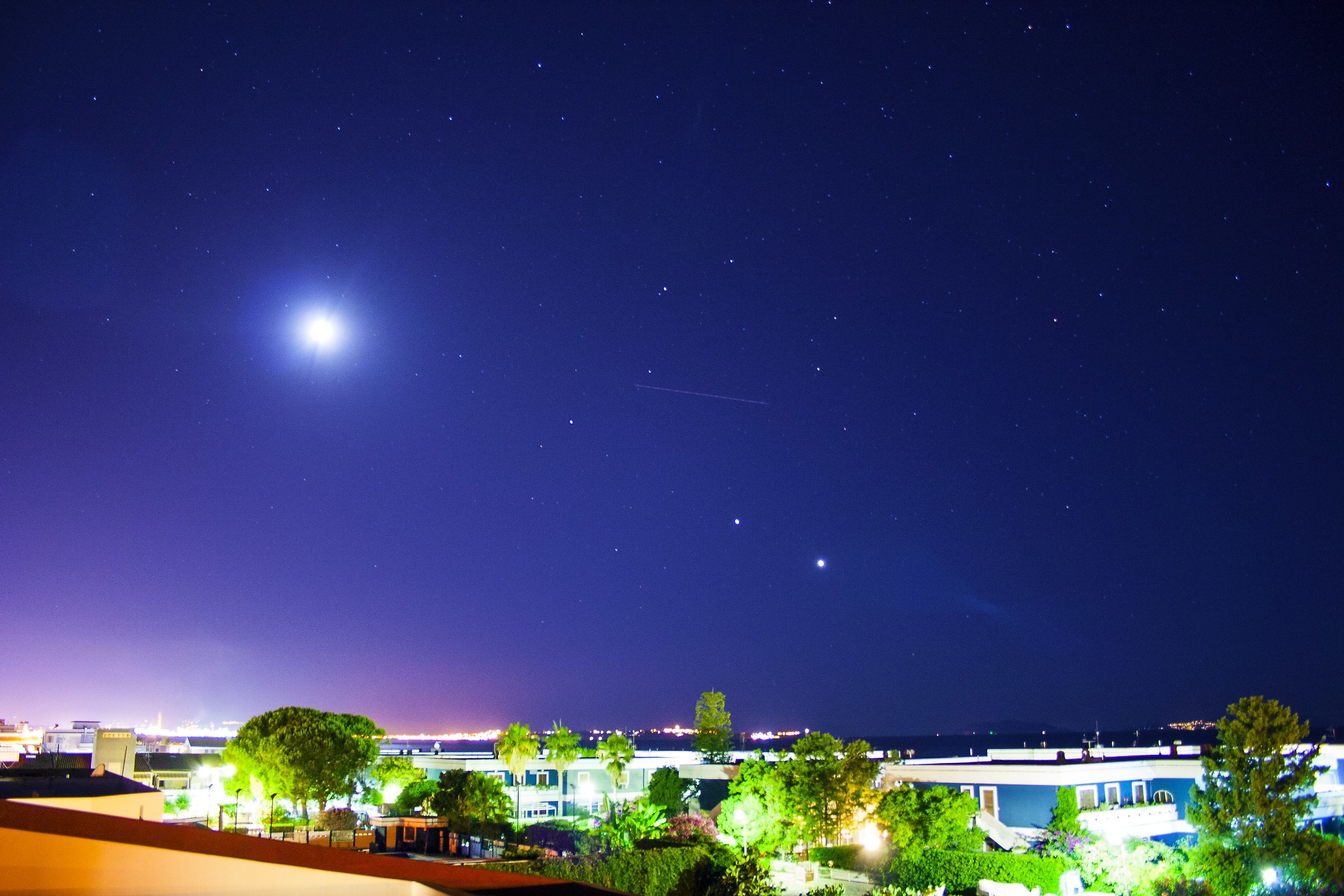 Conjunction Moon, Venus, Jupiter, Plane