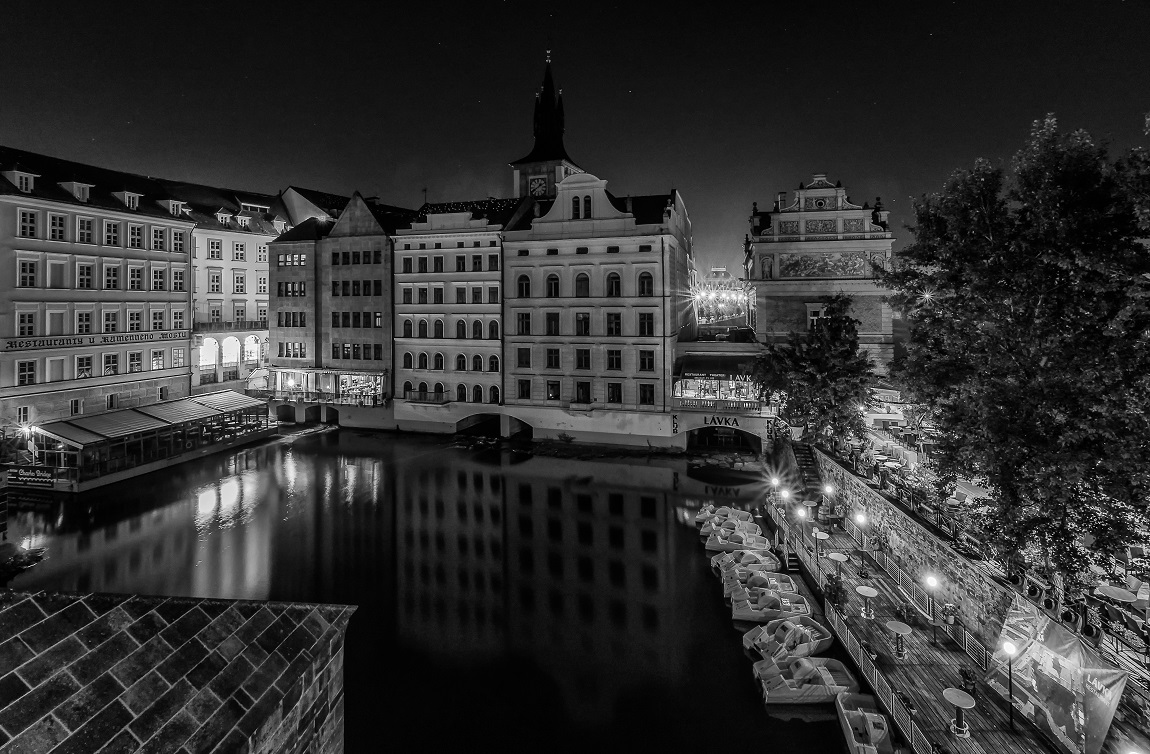 Karlovy lázne-Cafe Lavka