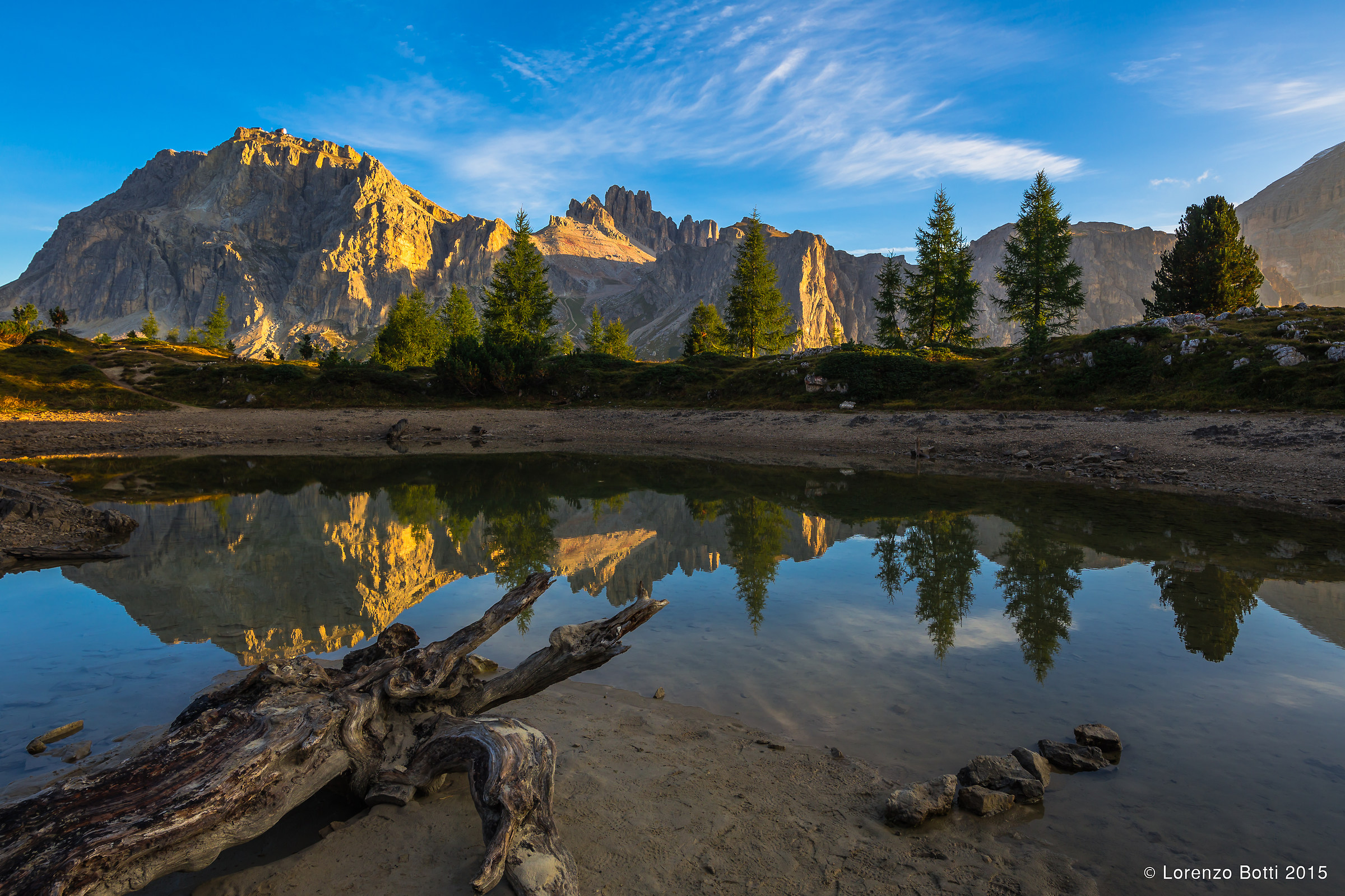 reflections on the lake Limedes