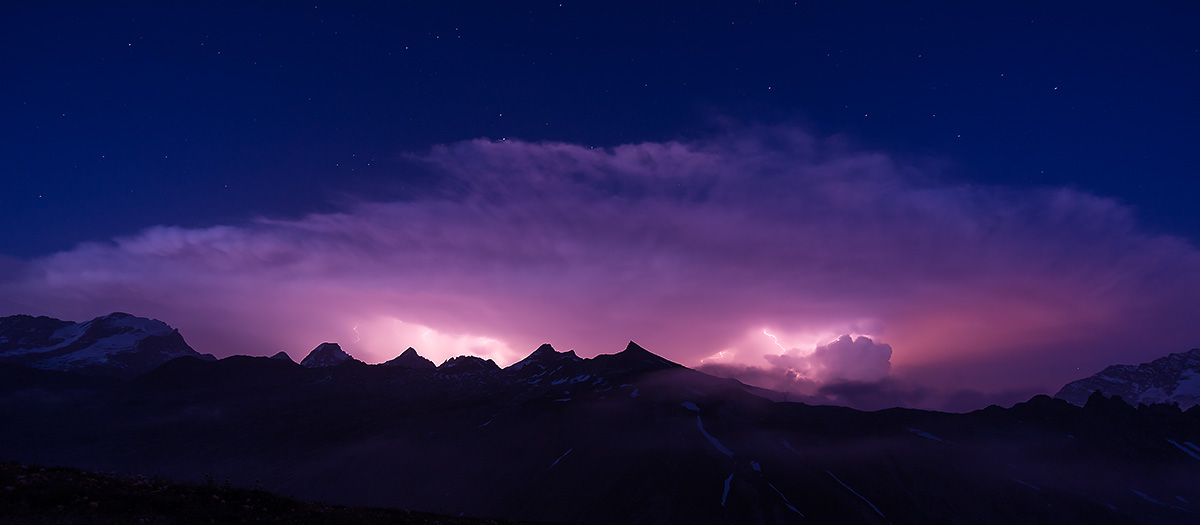 Storm coming to the Plans of Rosset