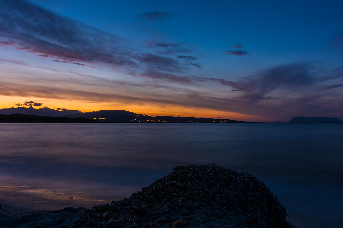 Porto Ainu at sunset
