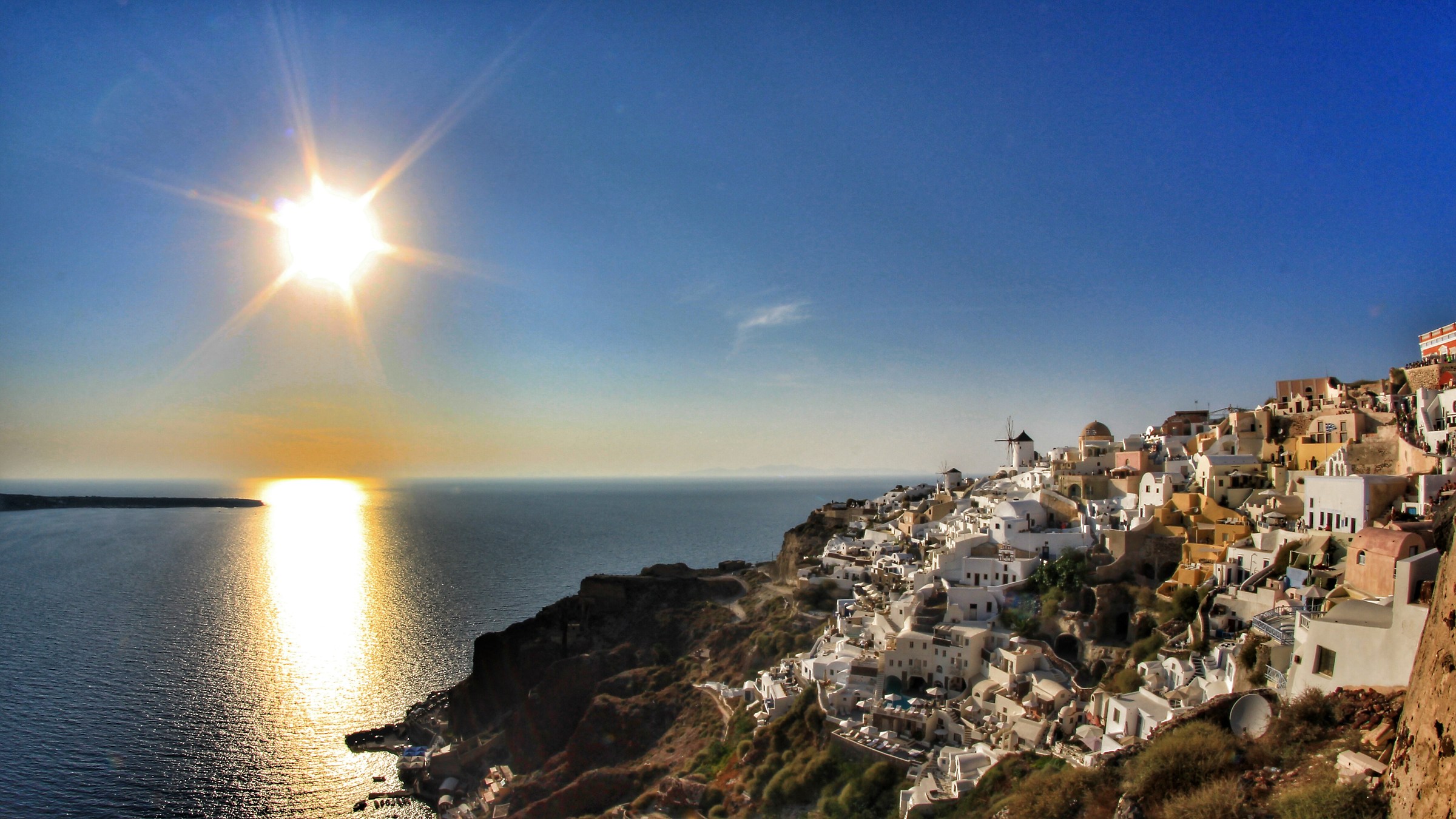 Oia and the Sun