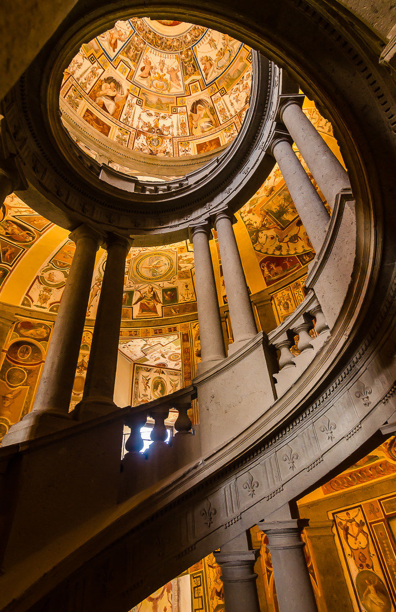 ..su su fino al tetto...seguendo la @