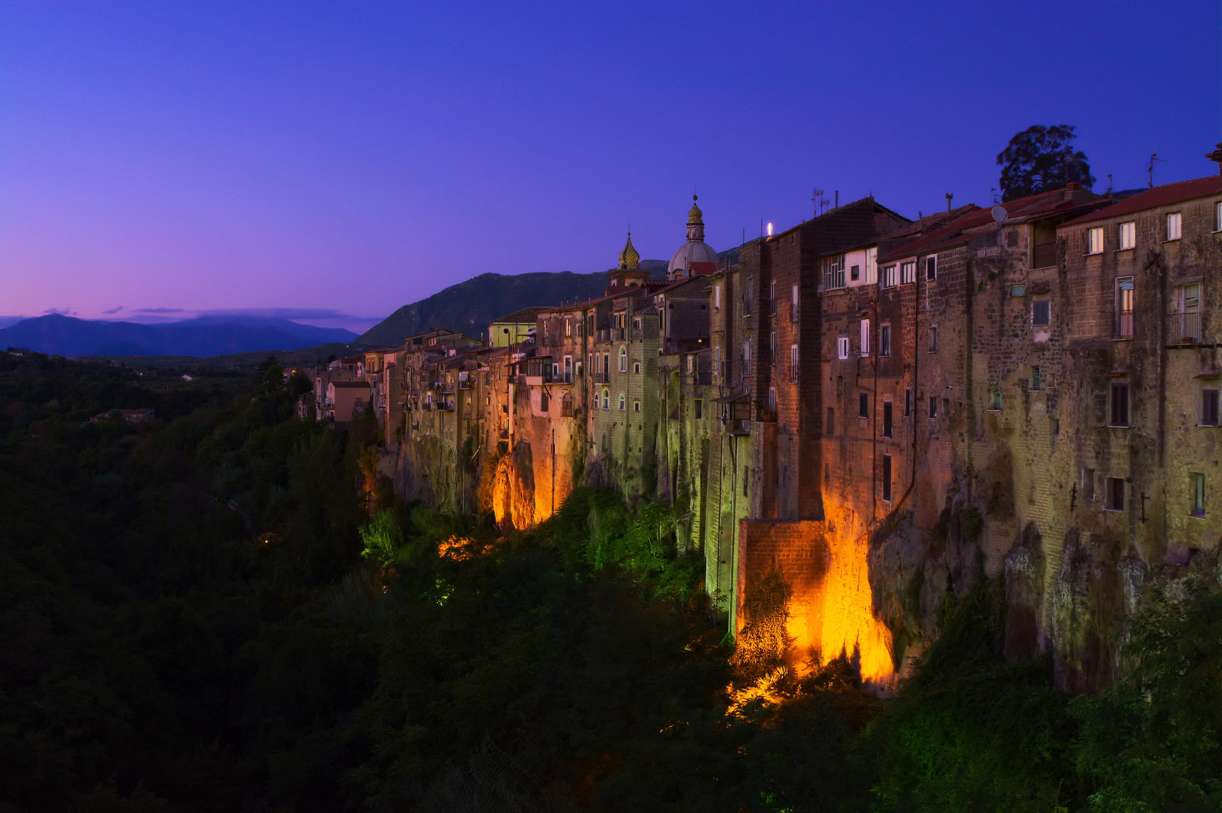 Sant'Agata de Goti al crepuscolo