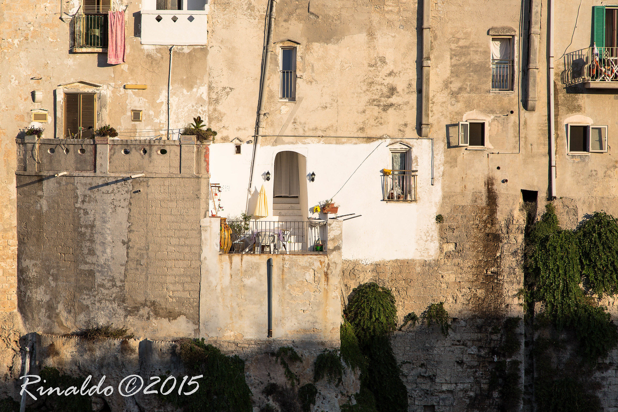 Polignano a Mare, balconcino sul mare