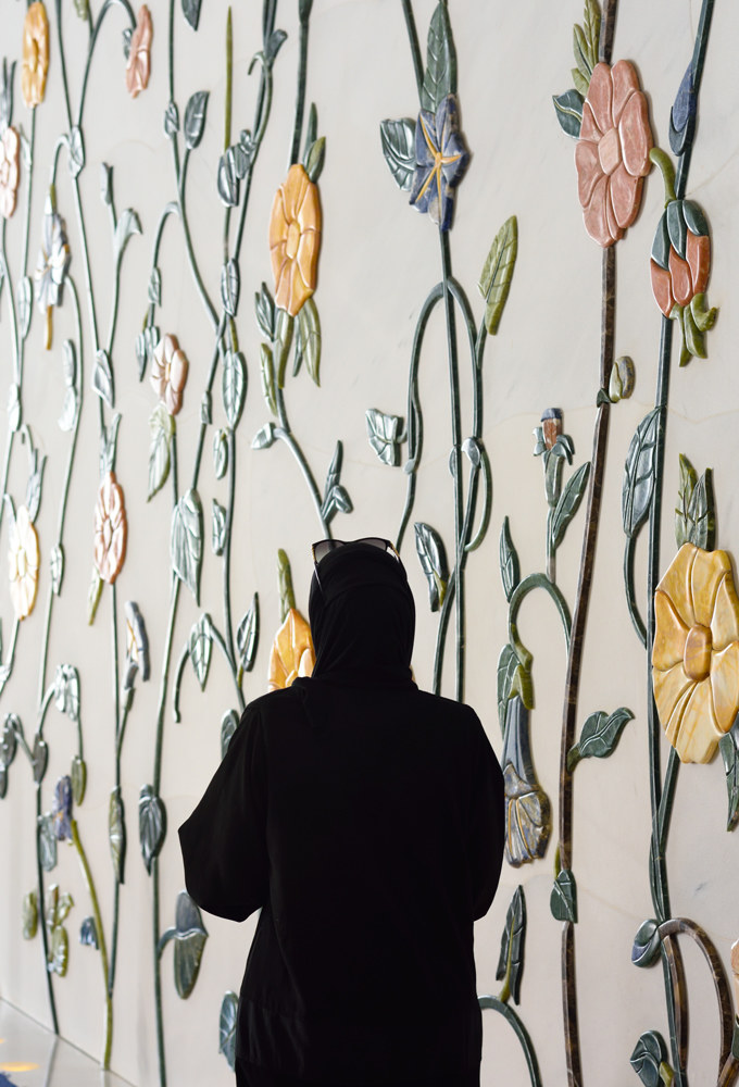 Donna alla Moschea di Sheikh Zayed, Abu Dhabi