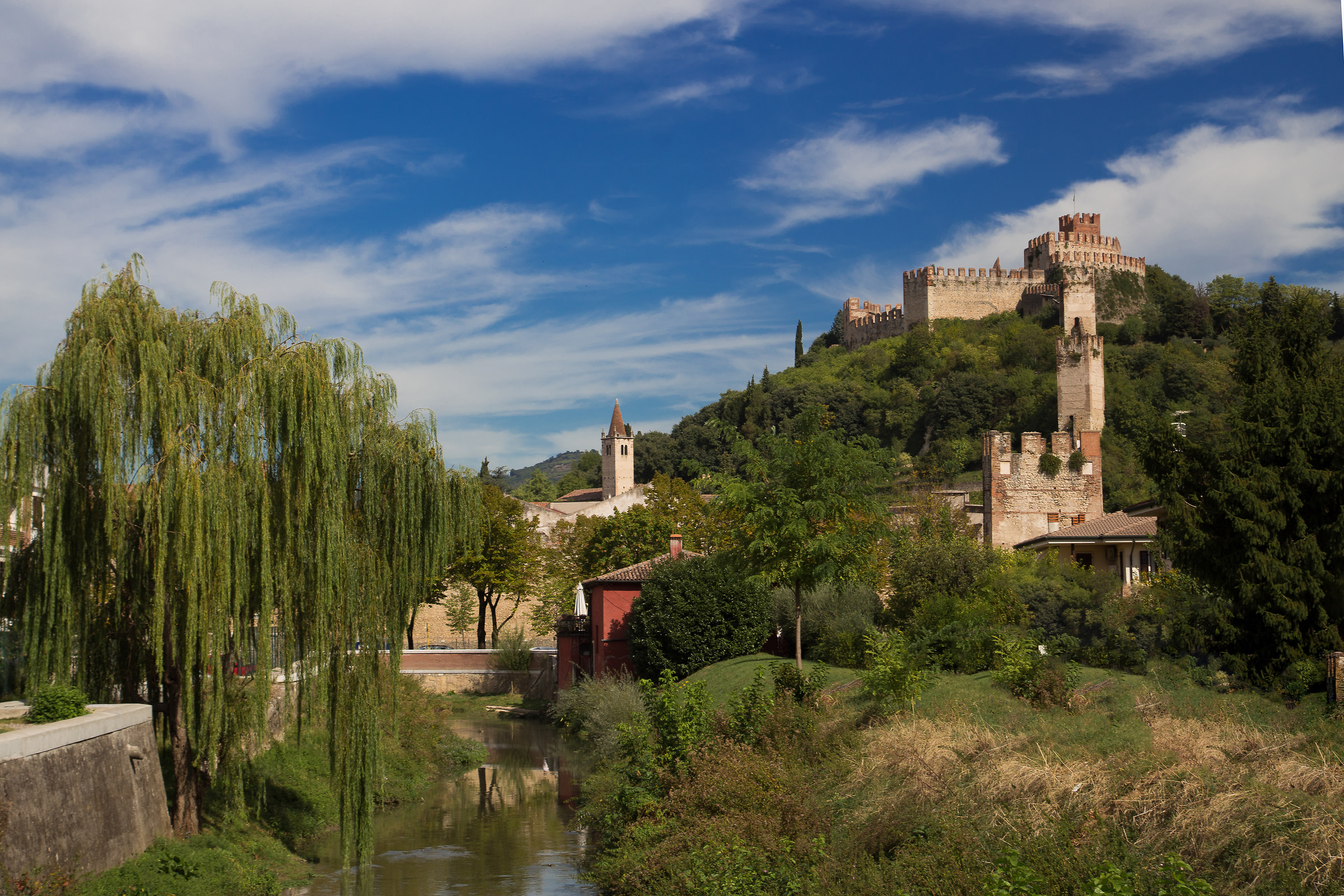 Soave, view south side
