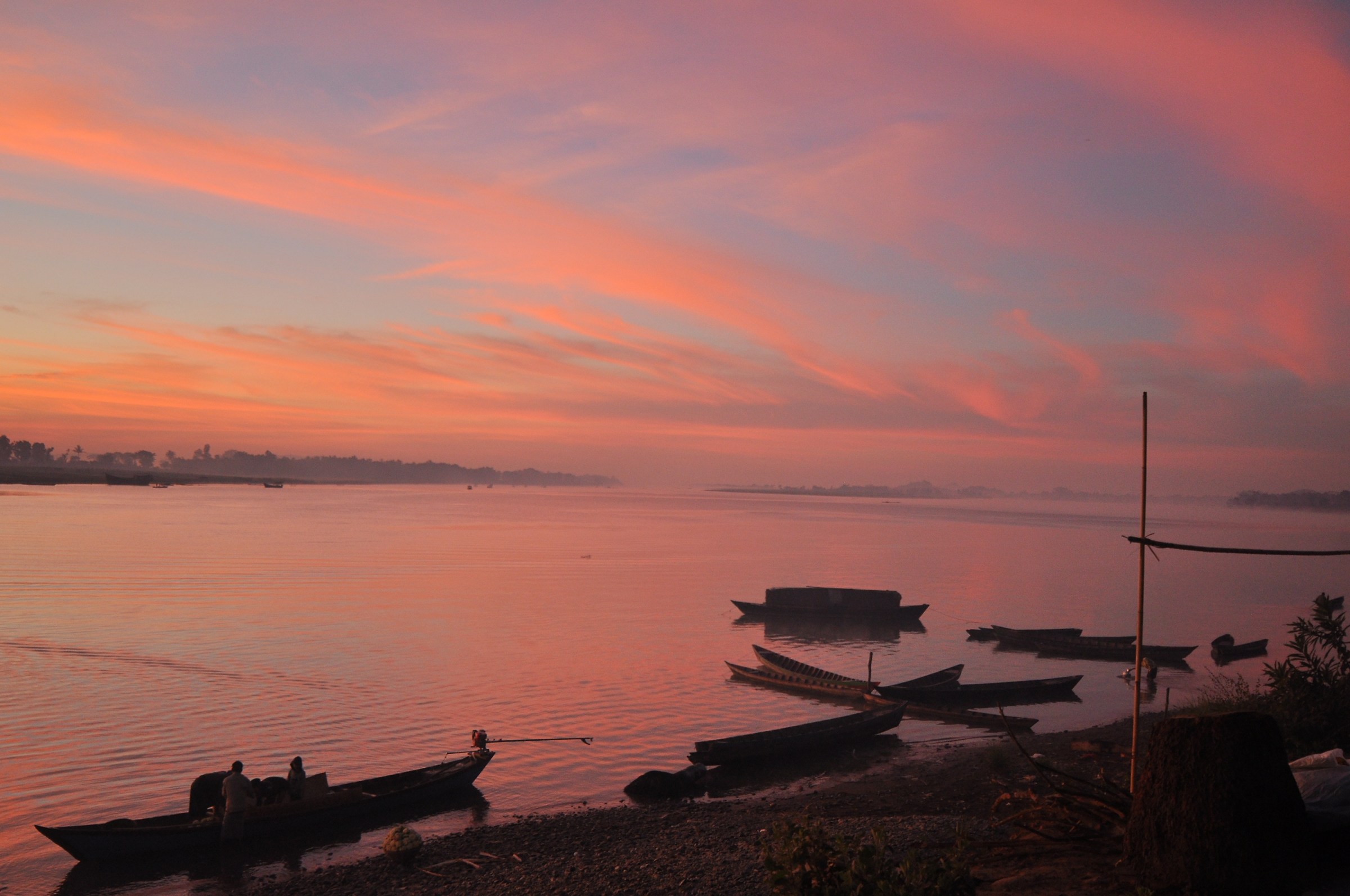 Pinky sunrise to Shin villages