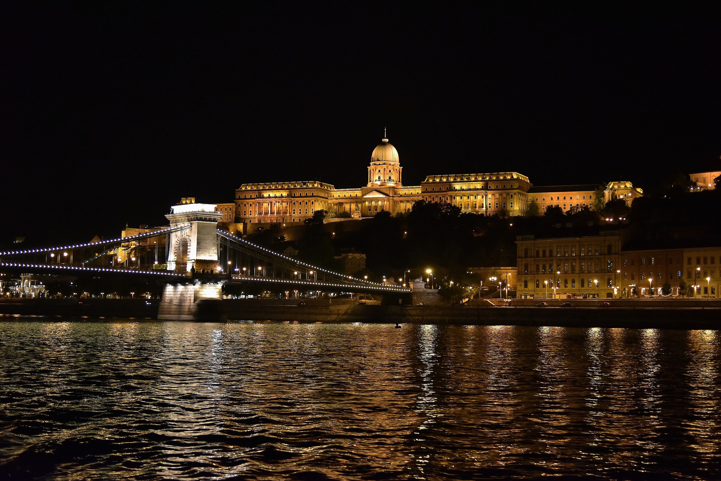 Chain Bridge and Royal Palace