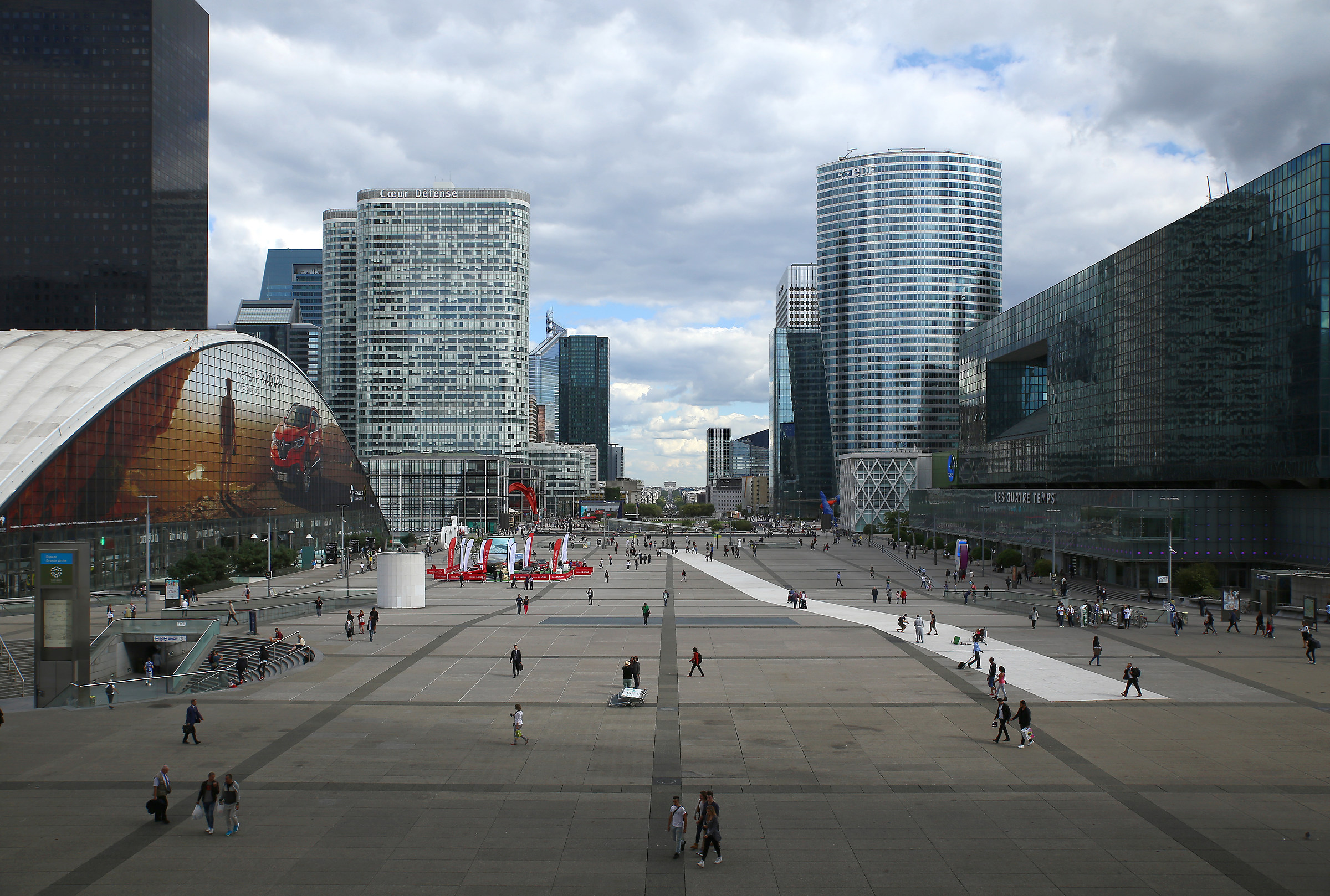 la defense 2