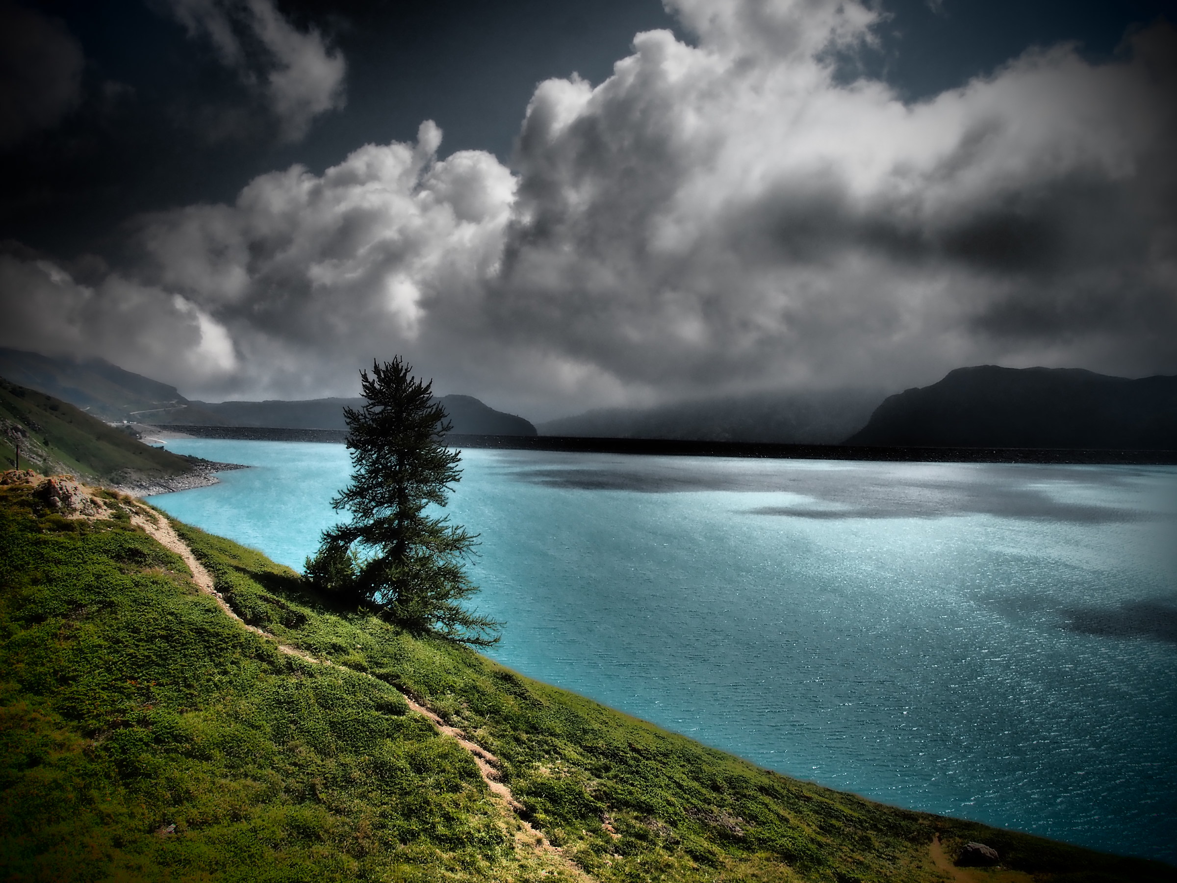 Lake of Mont Cenis 3