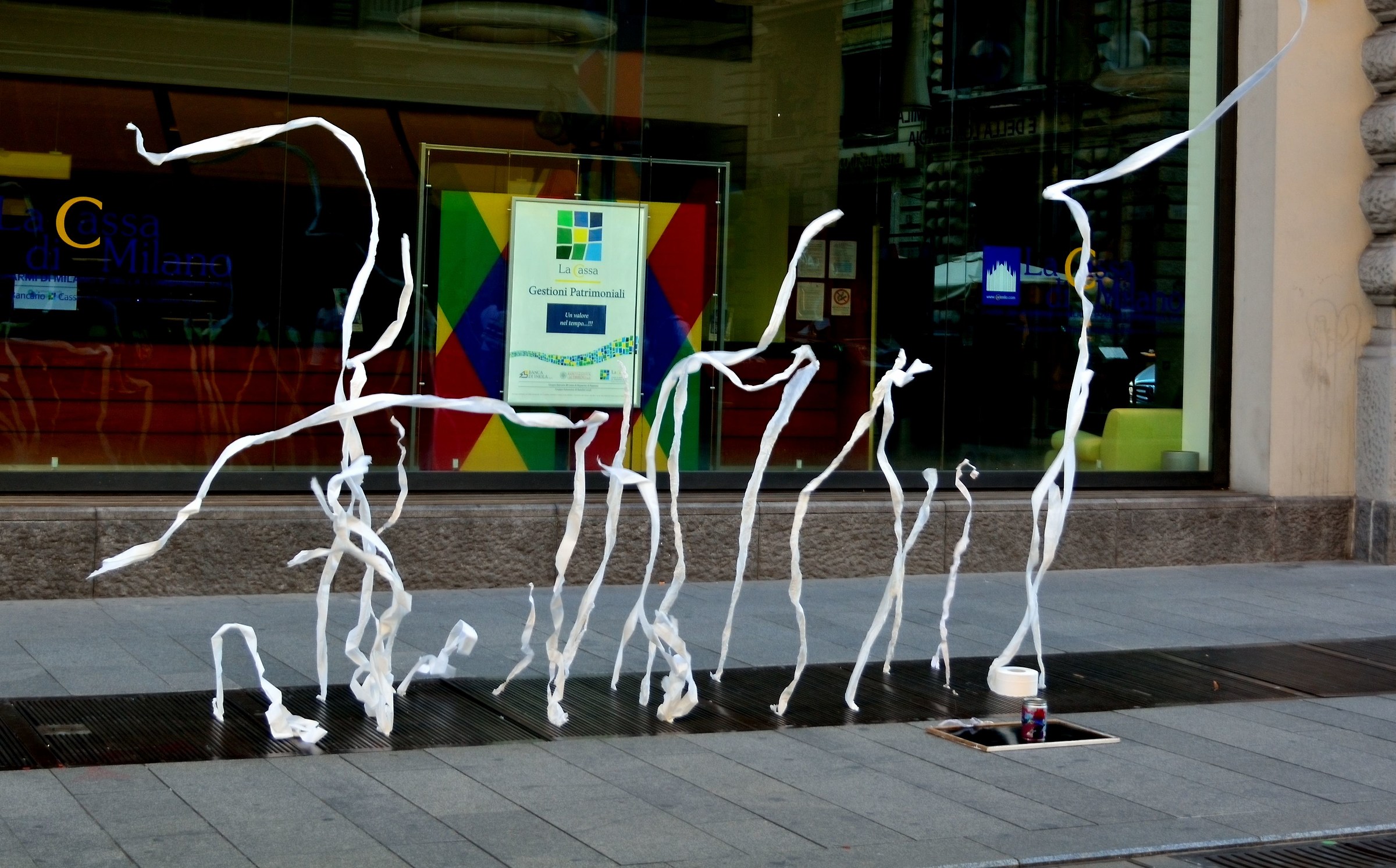 basta la carta igienica a creare un'opera d'arte ??