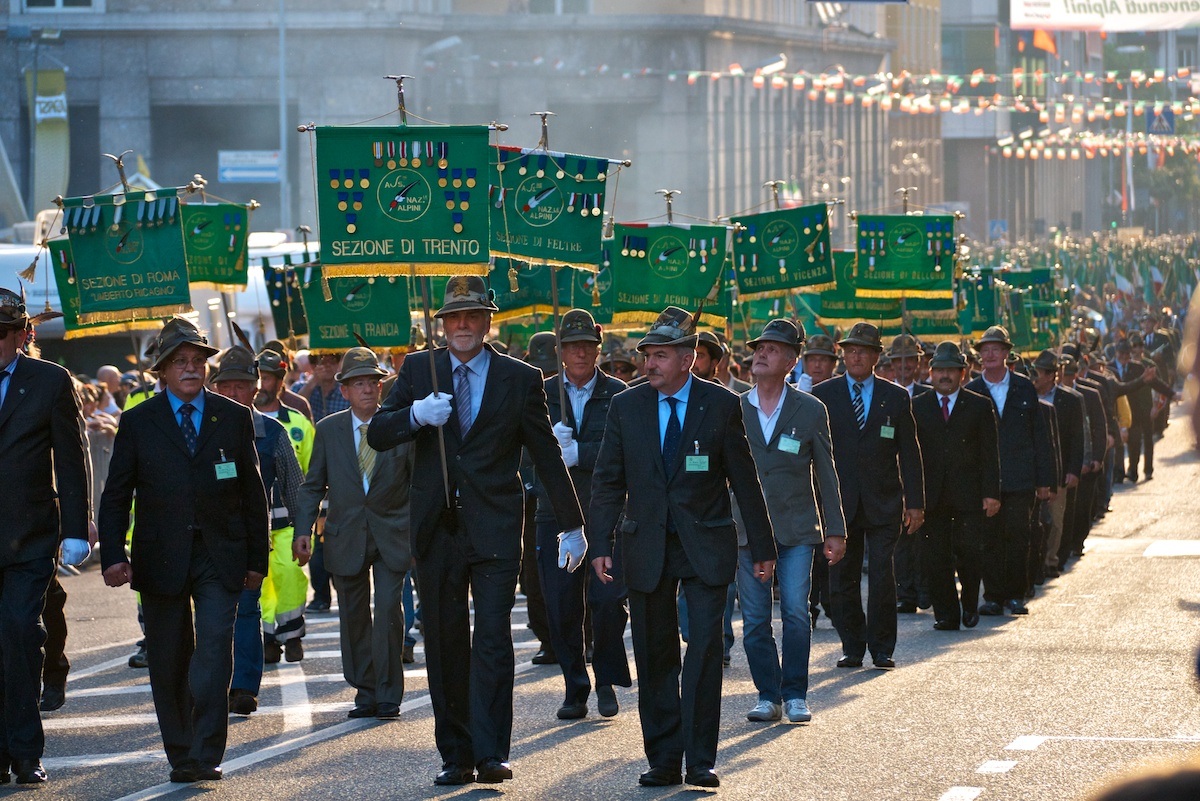 Adunata alpini a Bolzano