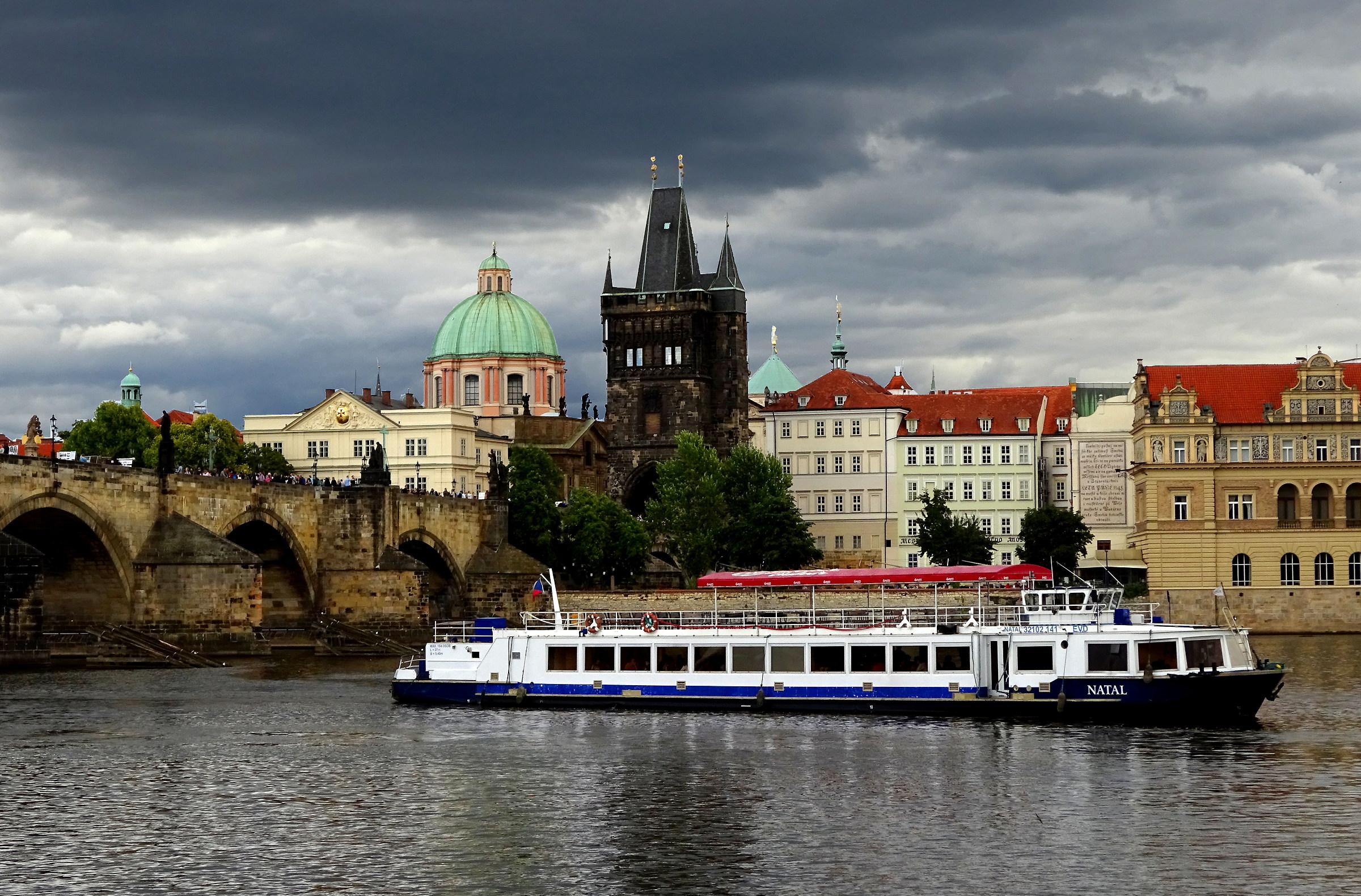 The sky over Prague ....