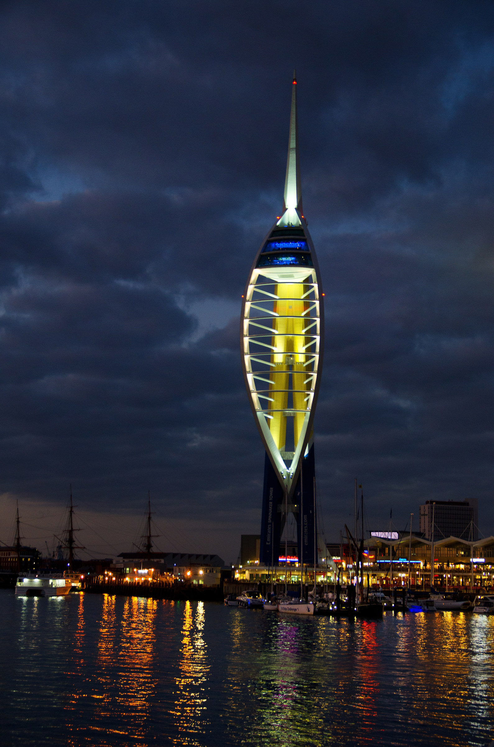 Spinnaker Tower, tardo crepuscolo