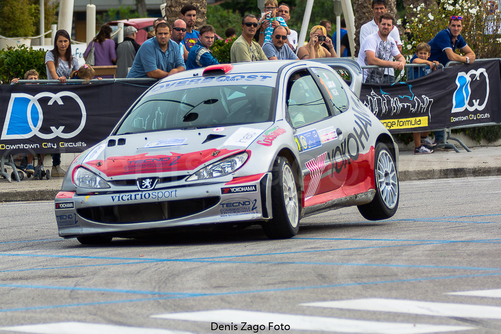 Peugeot 206 wrc su tre ruote