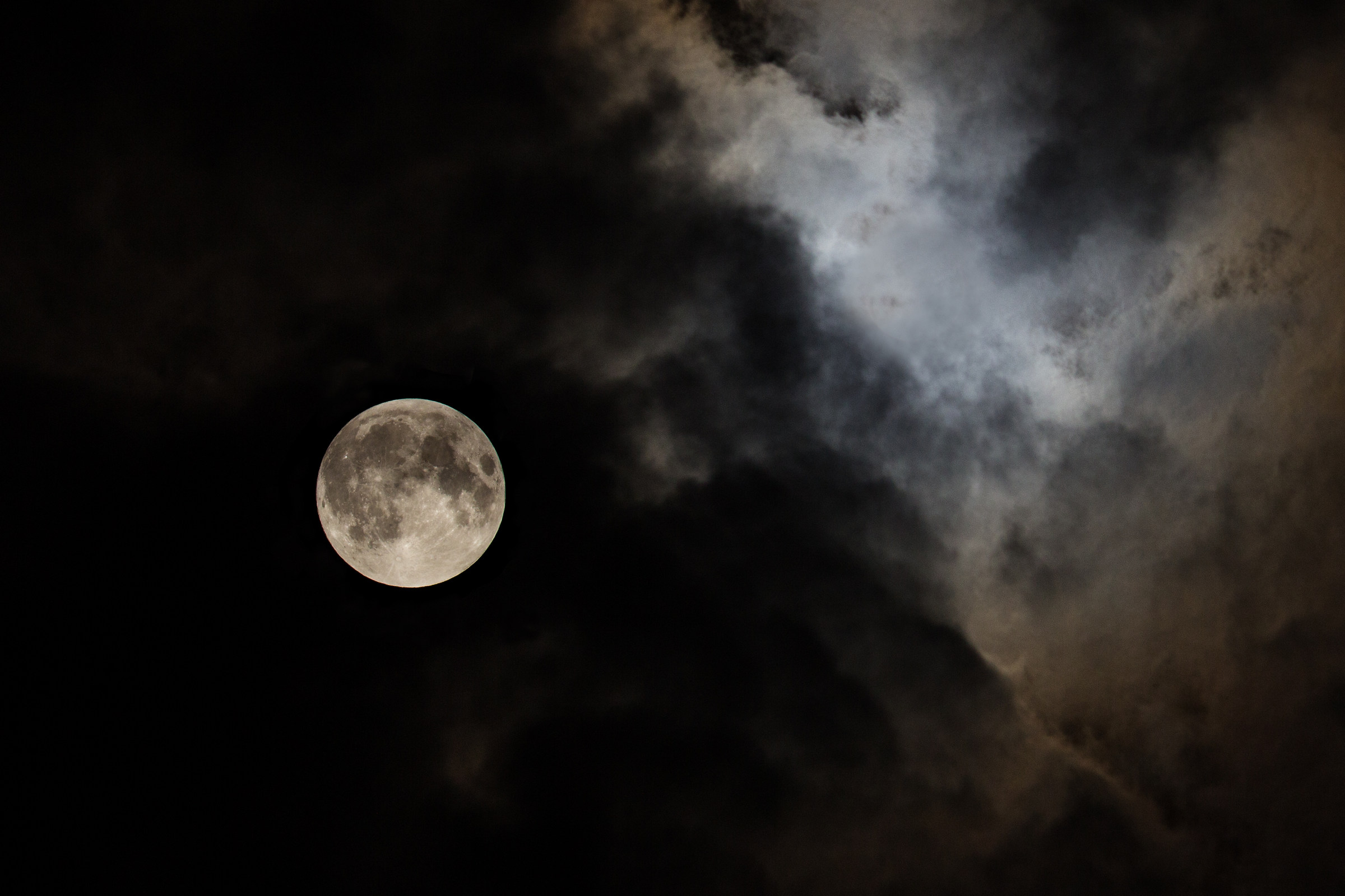 Moon 09/28/2015 23.15 hours (the night of the eclipse)