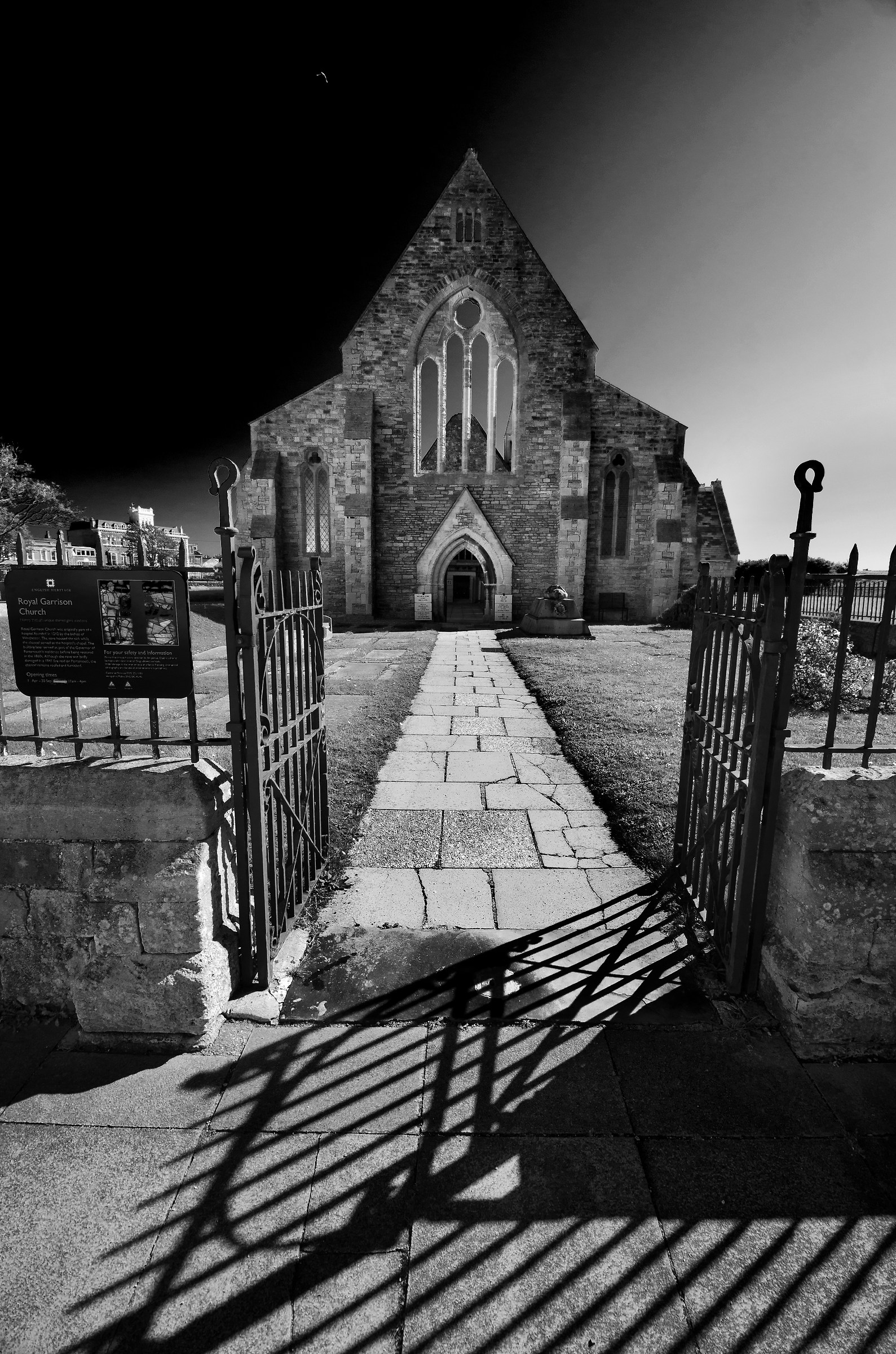 Reale Chiesa Garrison, Rovine