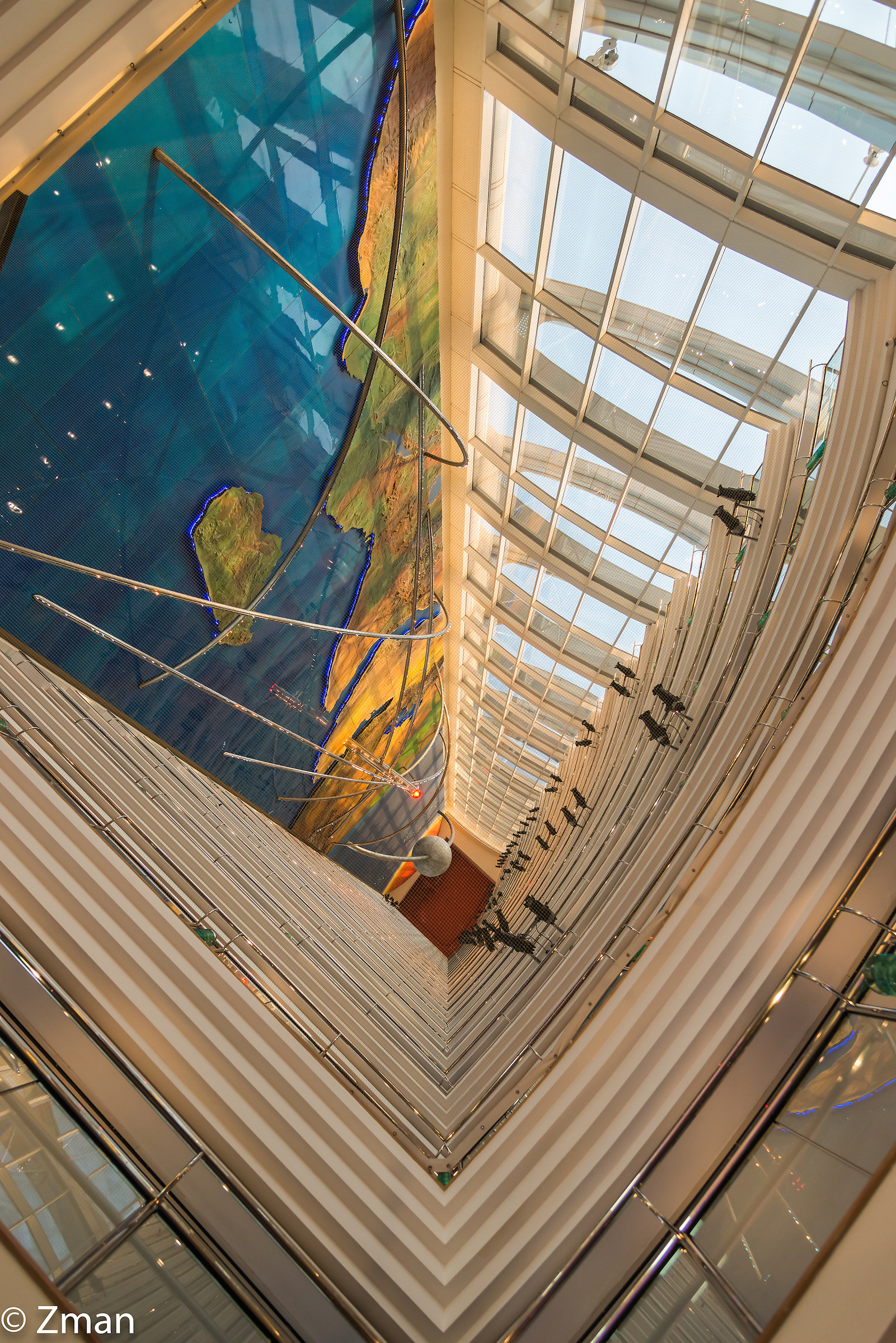 Jumeirah Beach Hotel Atrium