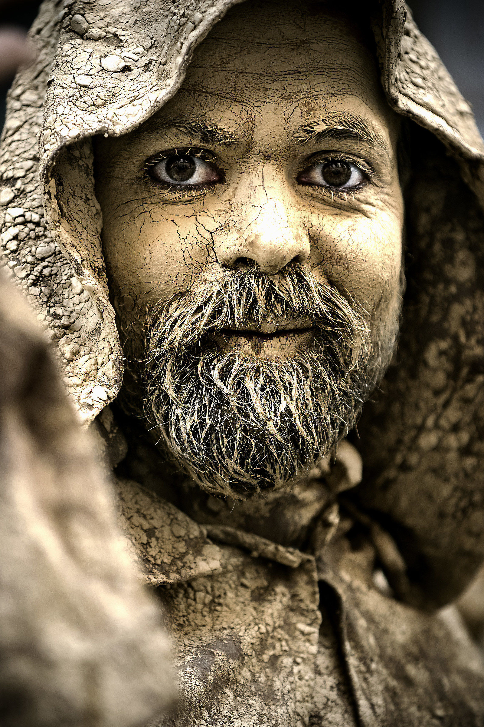 The pilgrim, living statue ...