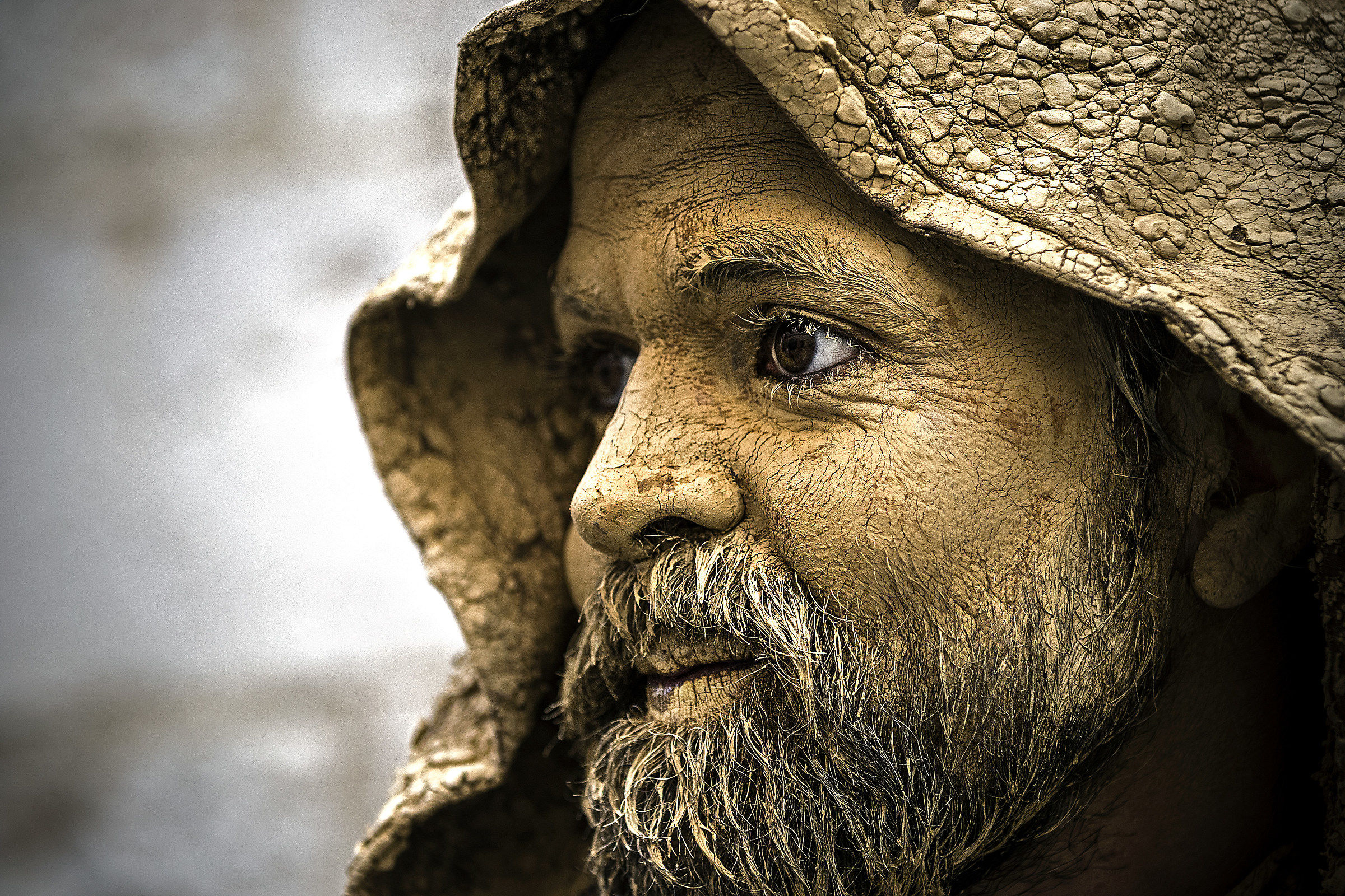 The pilgrim, living statue ...