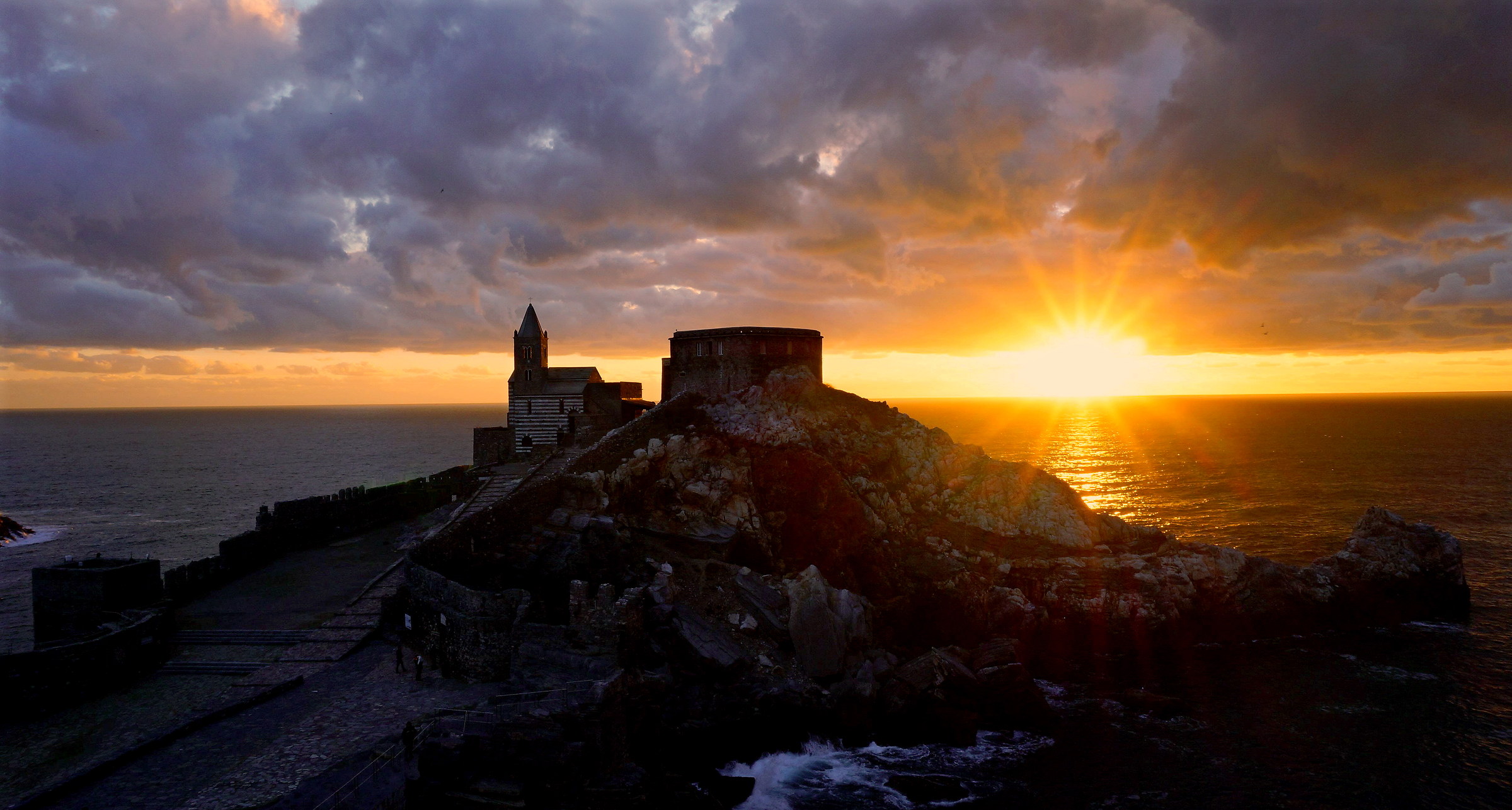 Ultimi raggi a San Pierto (Portovenere)