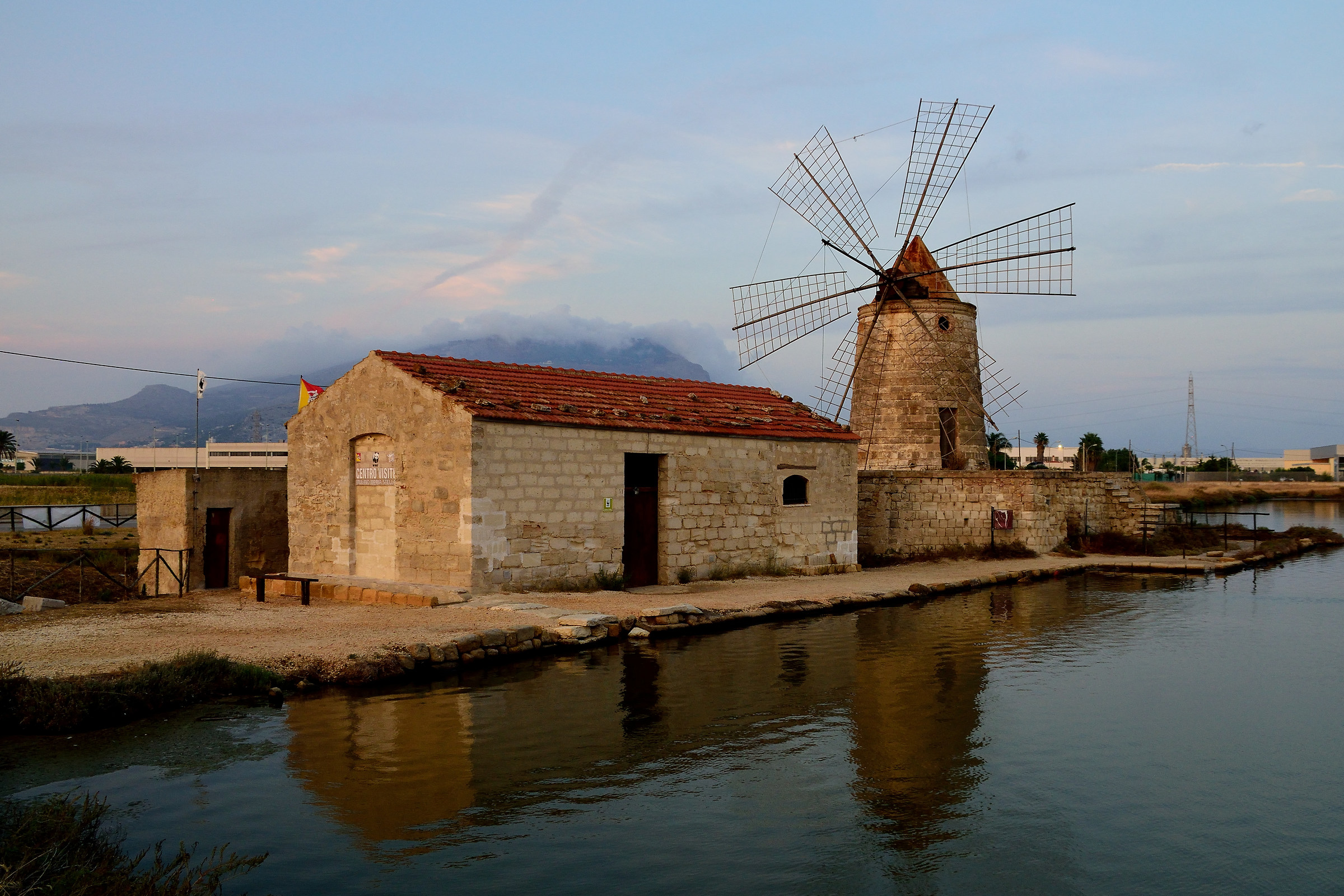 Il mulino della salina di Trapani