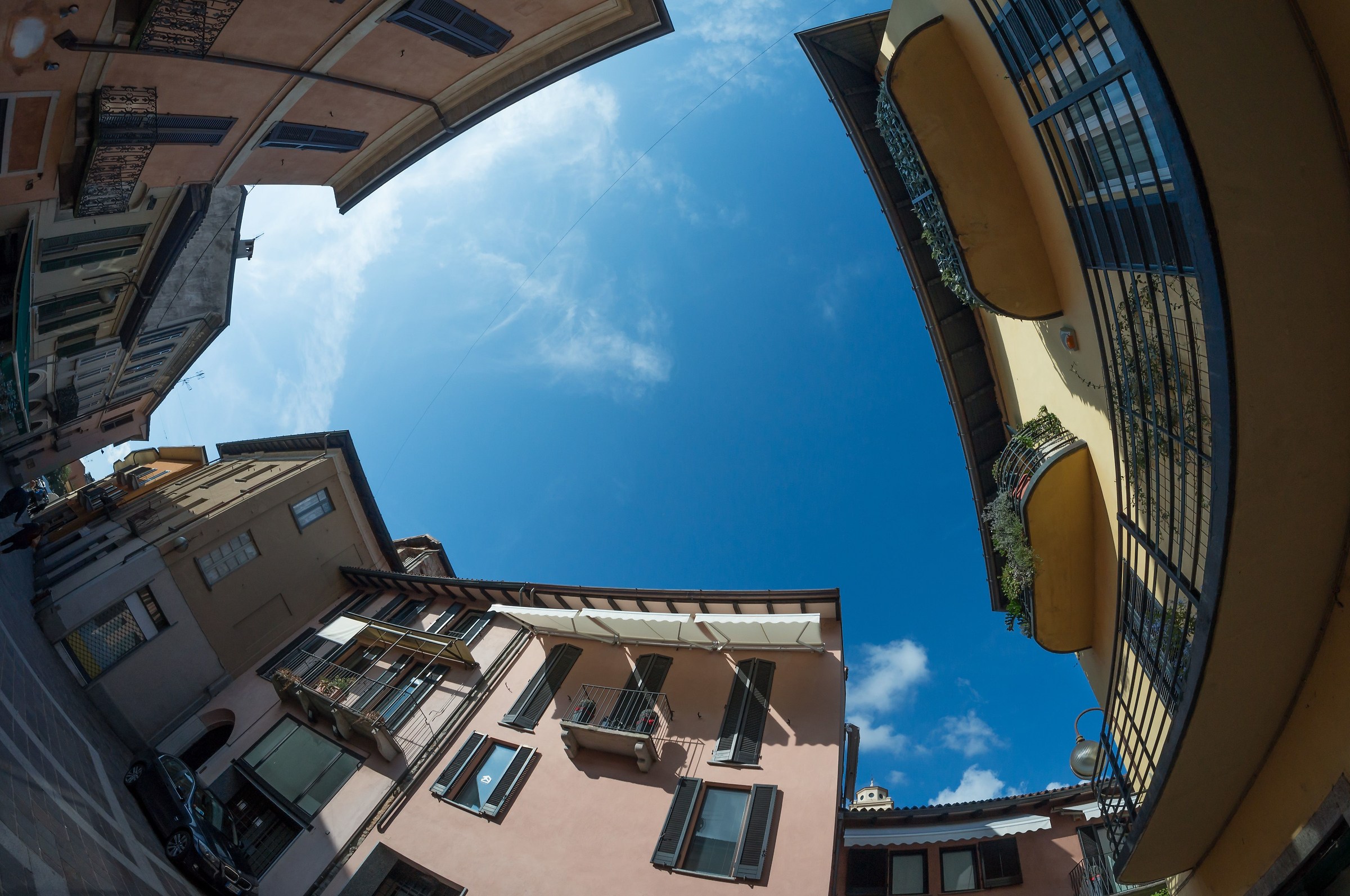 Sesto Calende - Piazza Cesare Abba - 1