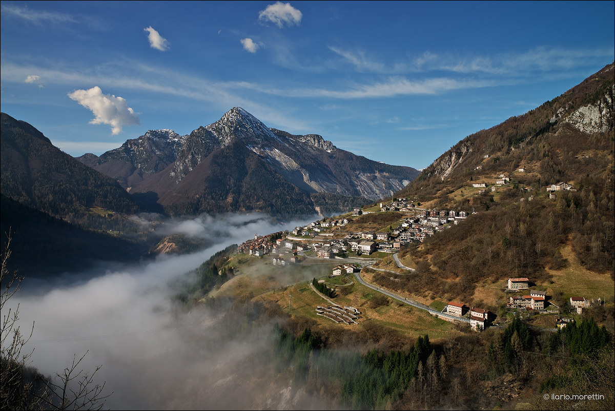 Brume mattutine su Erto
