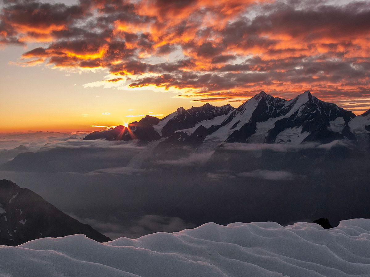 sunrise on nadelgrat