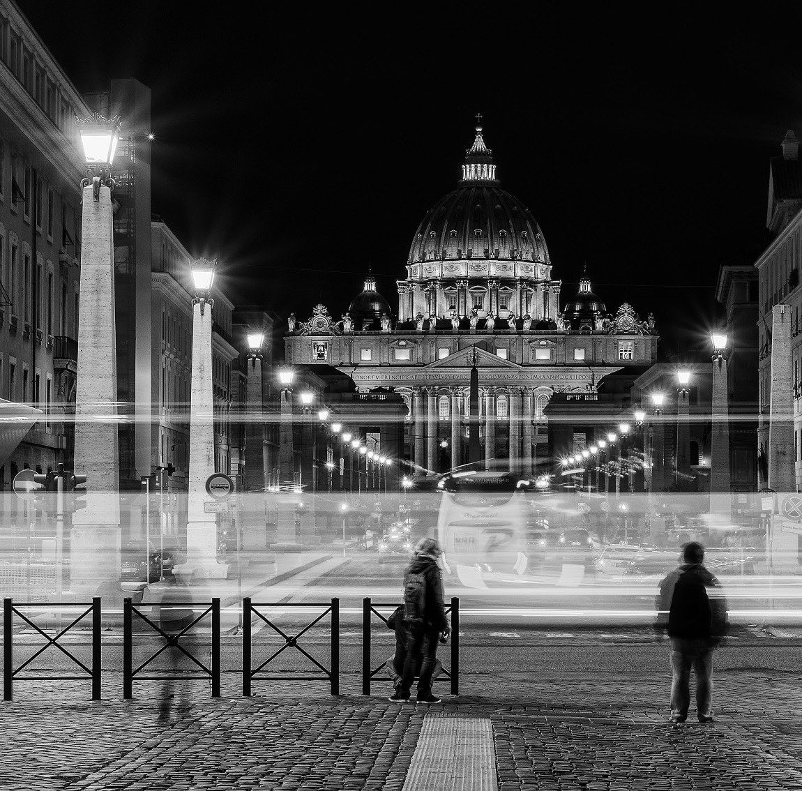intoccabile muro davanti Vaticano...