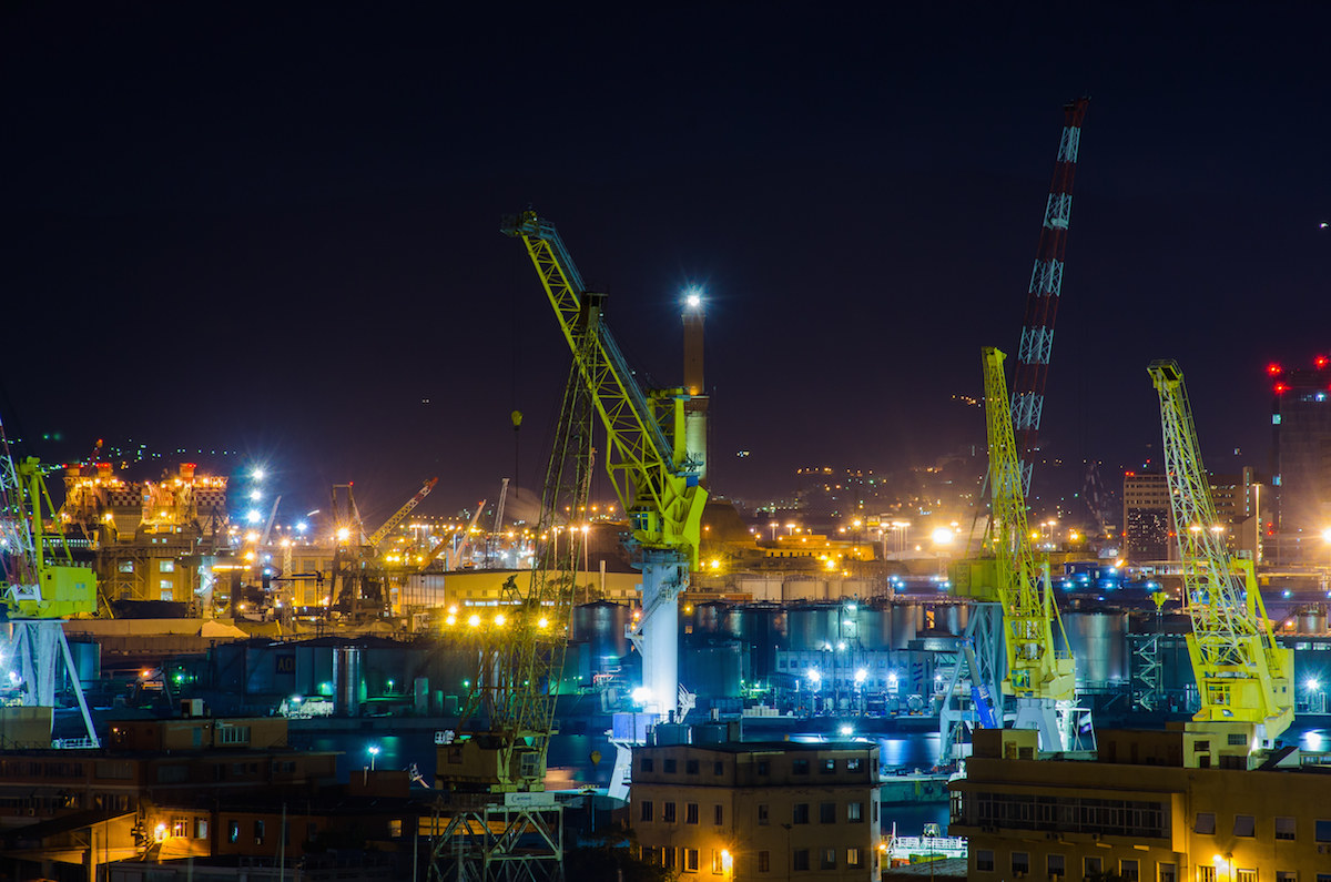 Il porto di Genova e la Lanterna