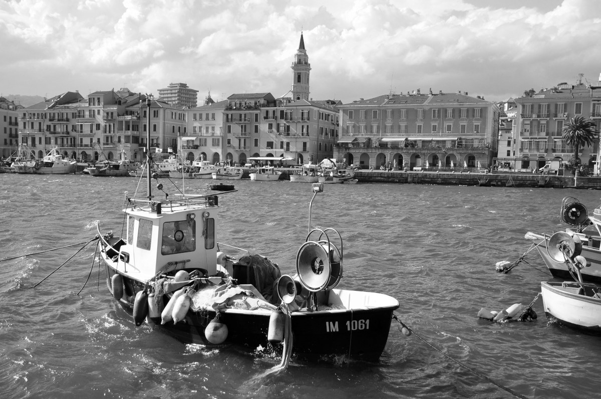 Nuvole sul vecchio porto