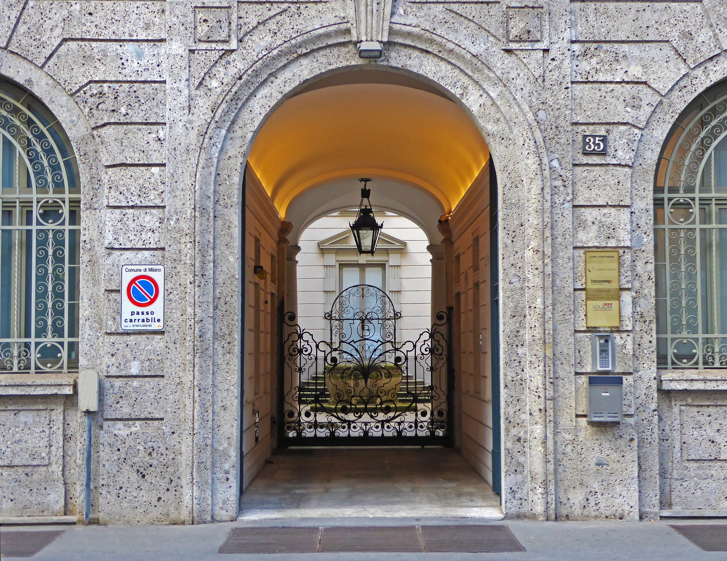 Milan - Via Broletto