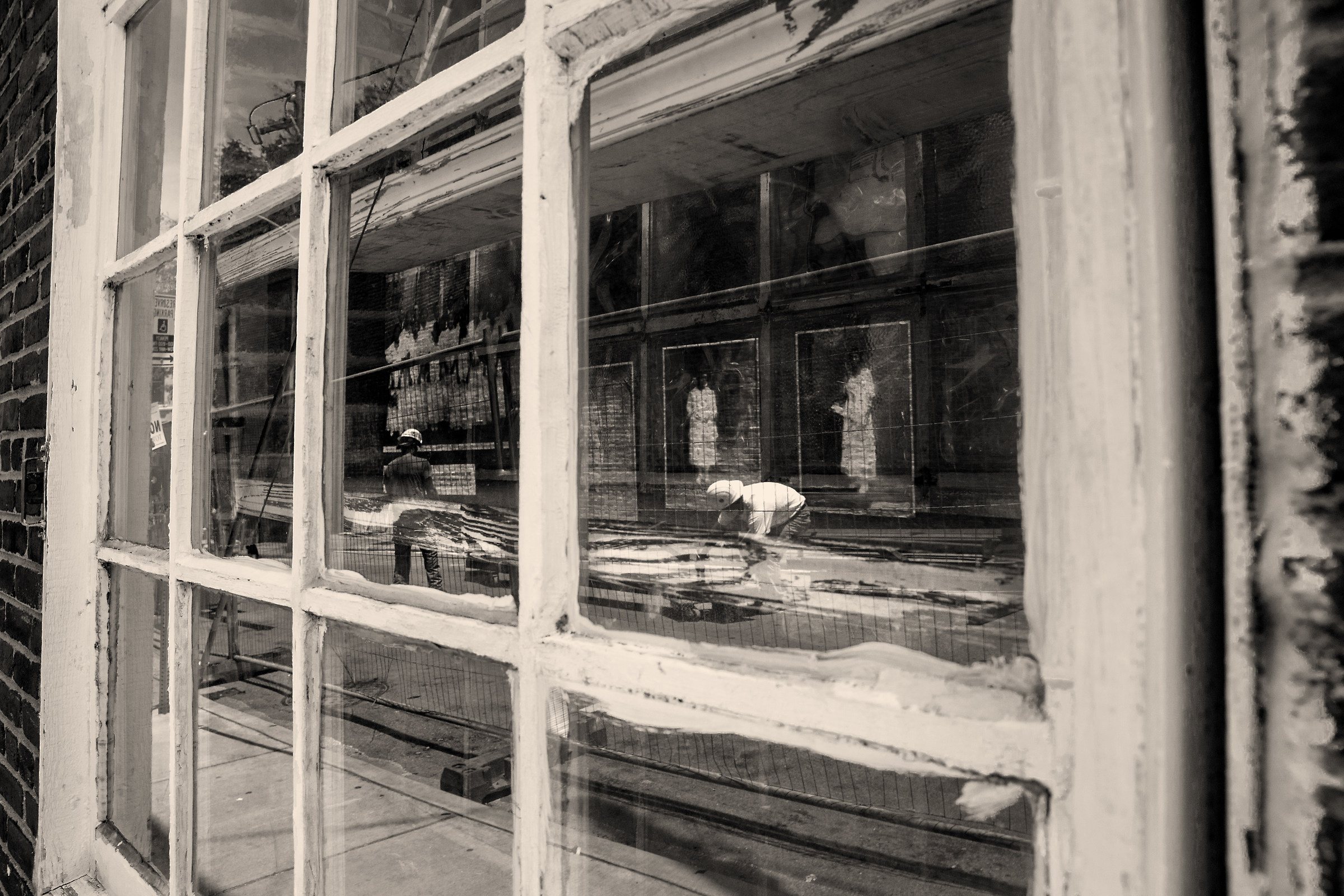 a defenceless oldie, two workmen and a few frozen eyes