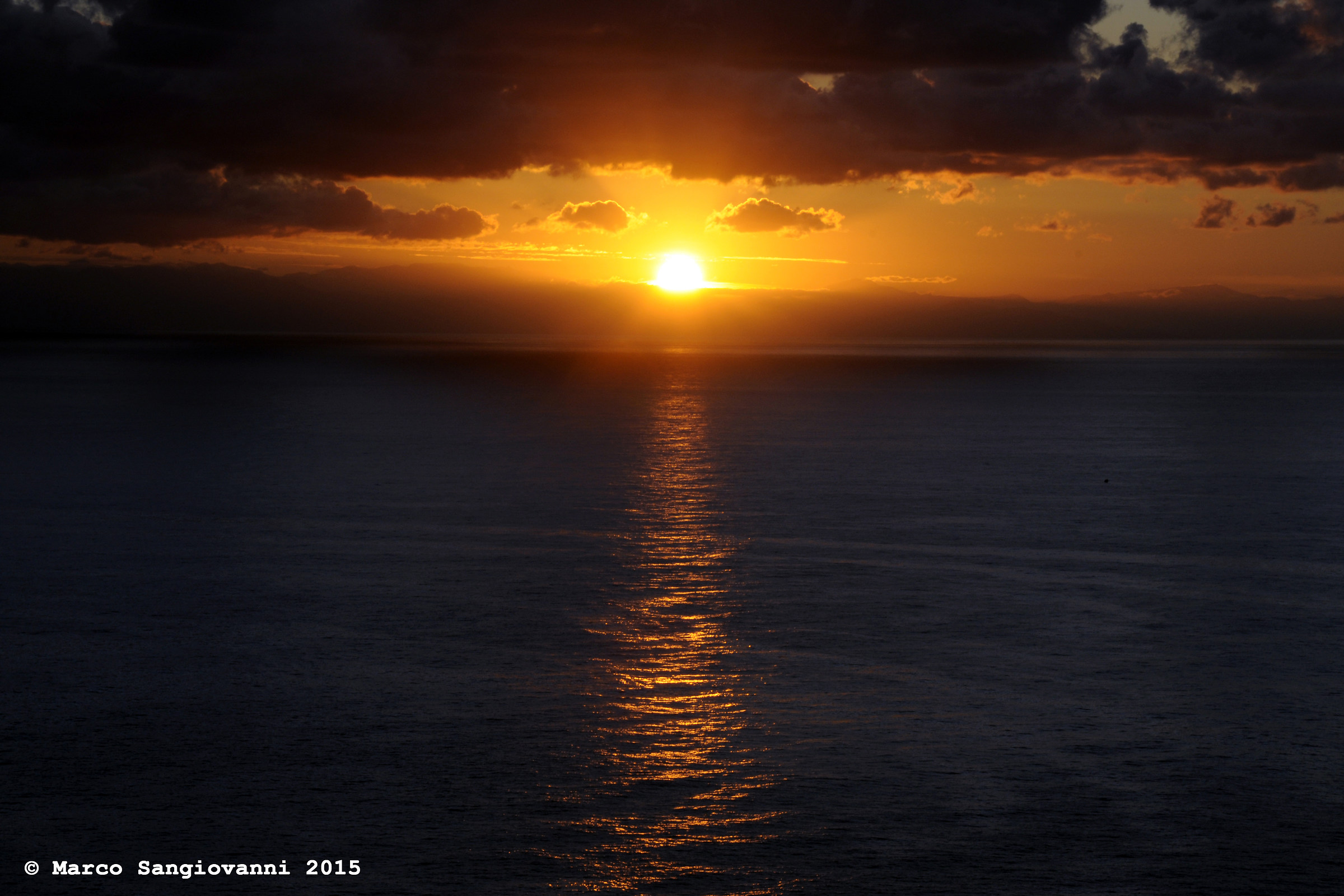 The first rays of sun ... a few minutes later ...