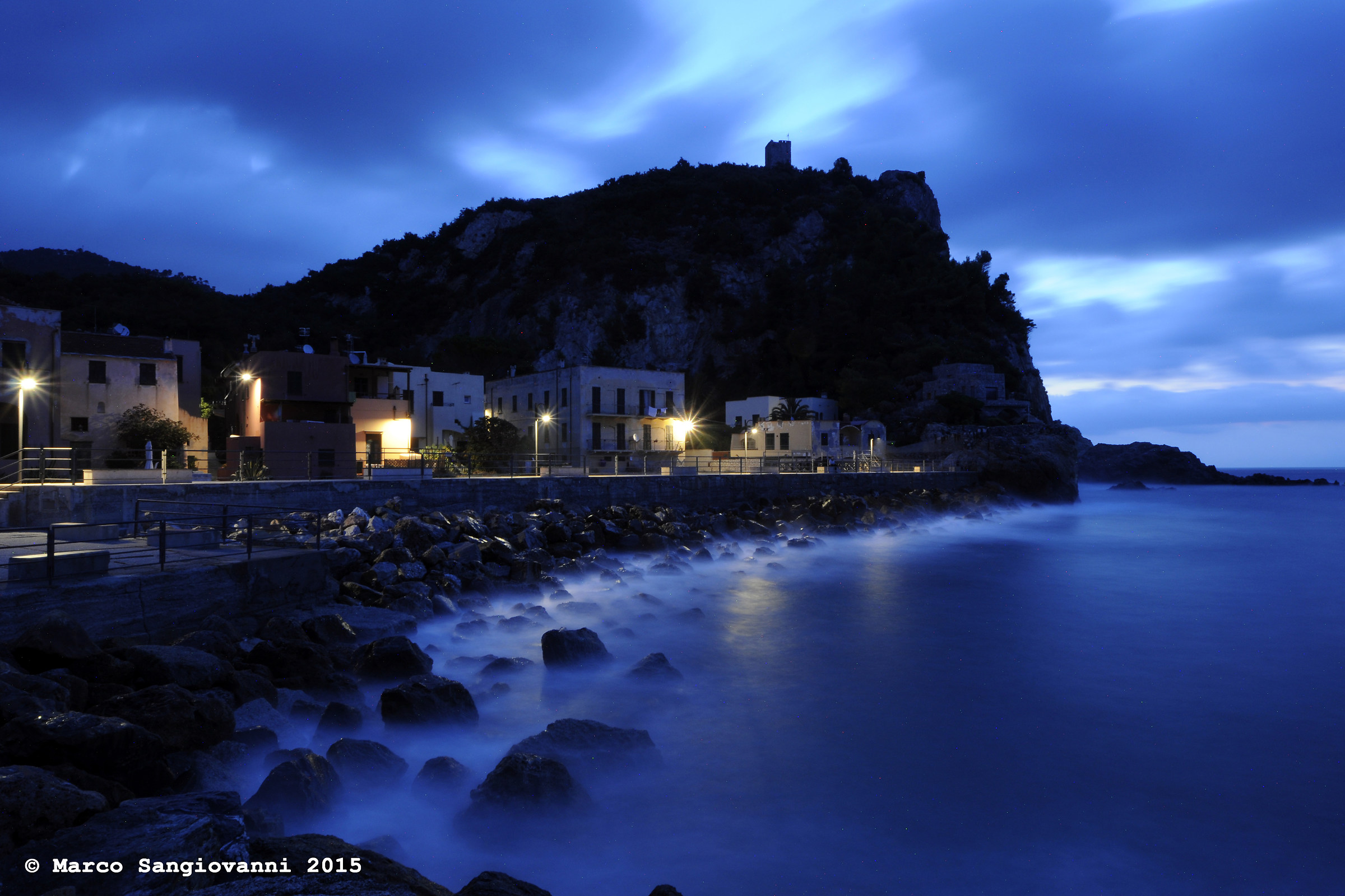 Torre and Punta Crena, Molo