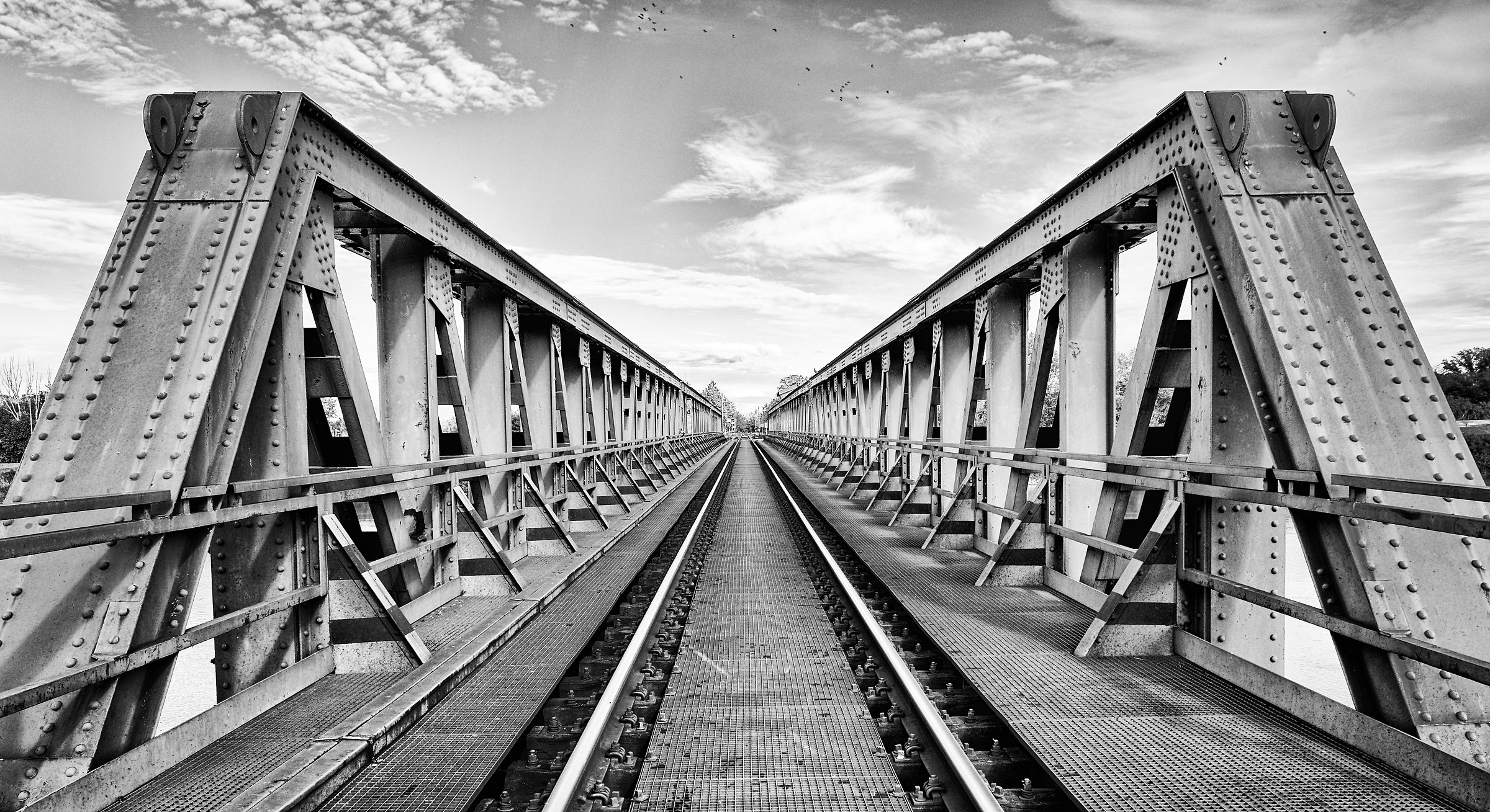 Il ponte sul fiume Adige