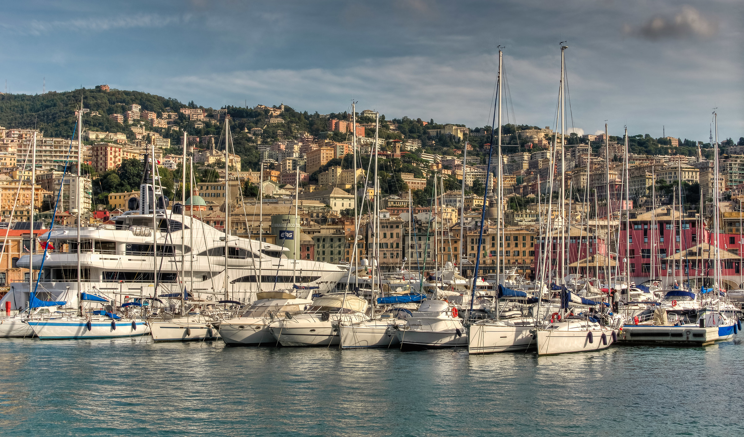 Genova, vista dall'acquario...