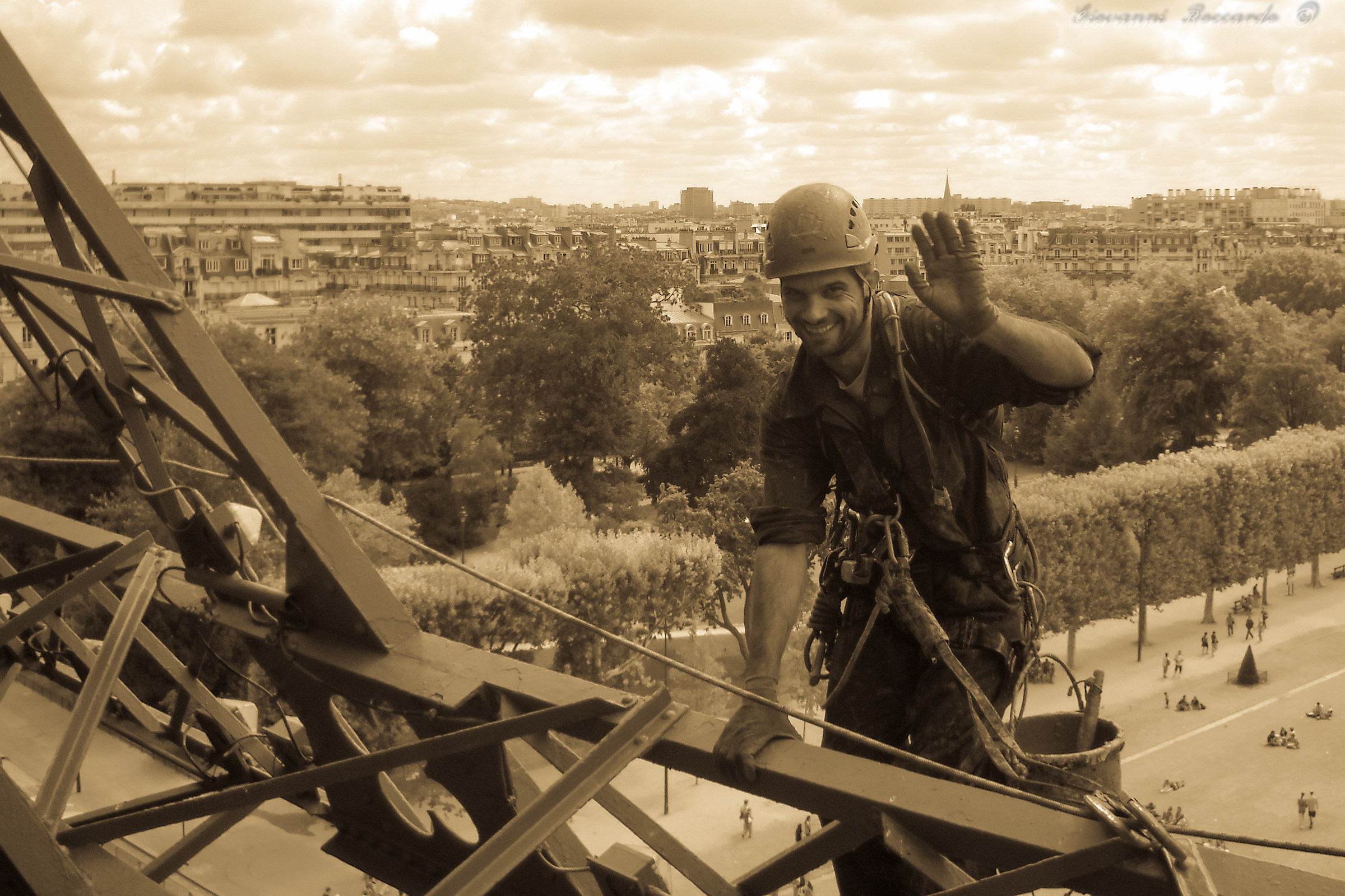 maintenance of the Eiffel Tower