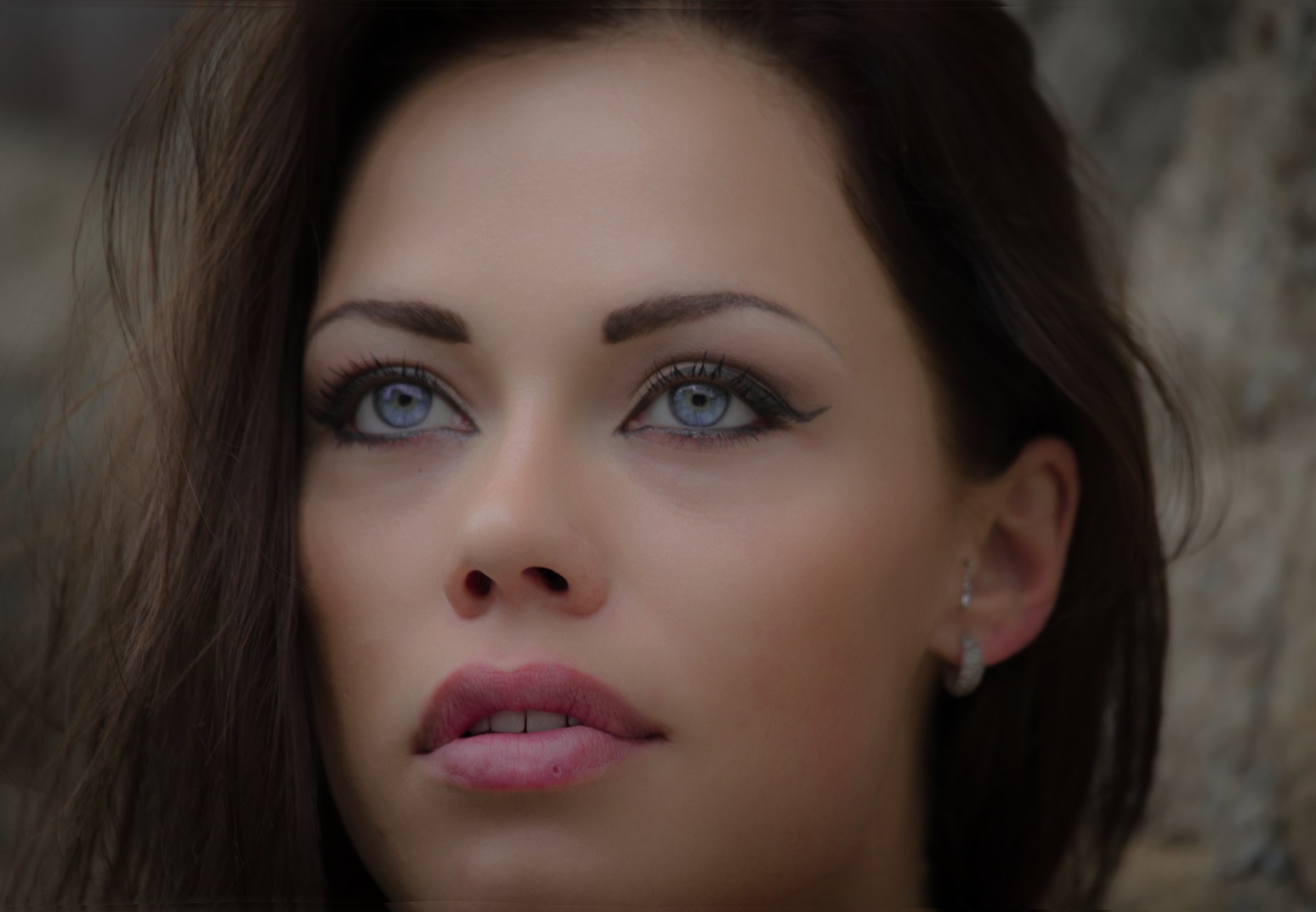 non provare a guardarmi