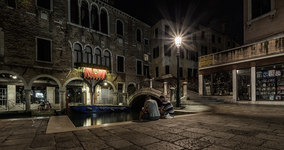 corteggiamento di questi tempi...