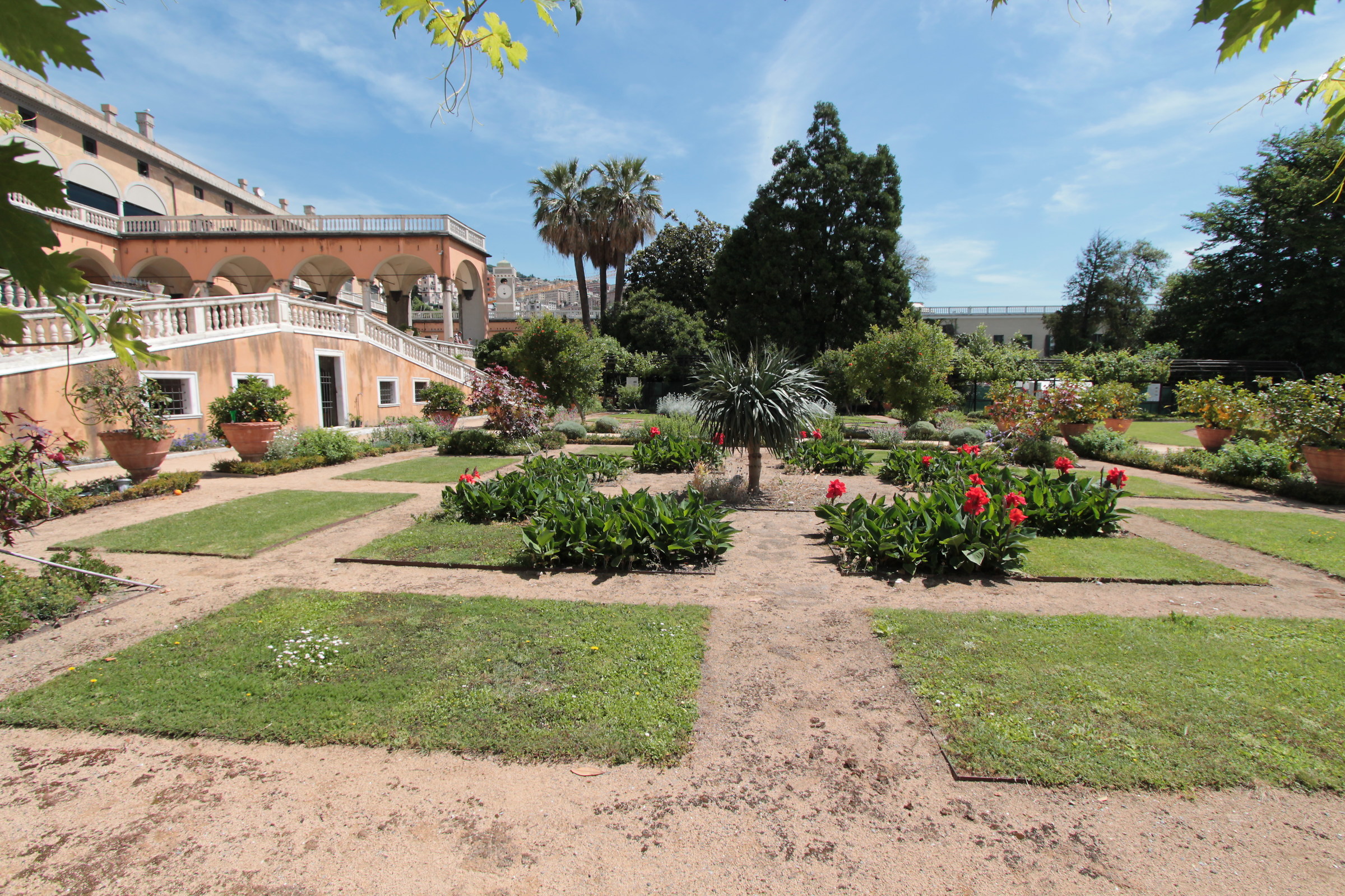 i suoi giardini............