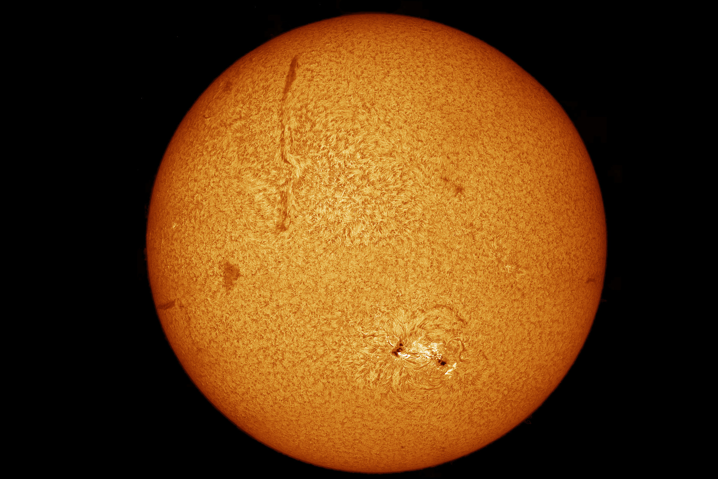 Sun H-alfa-2015/08/25