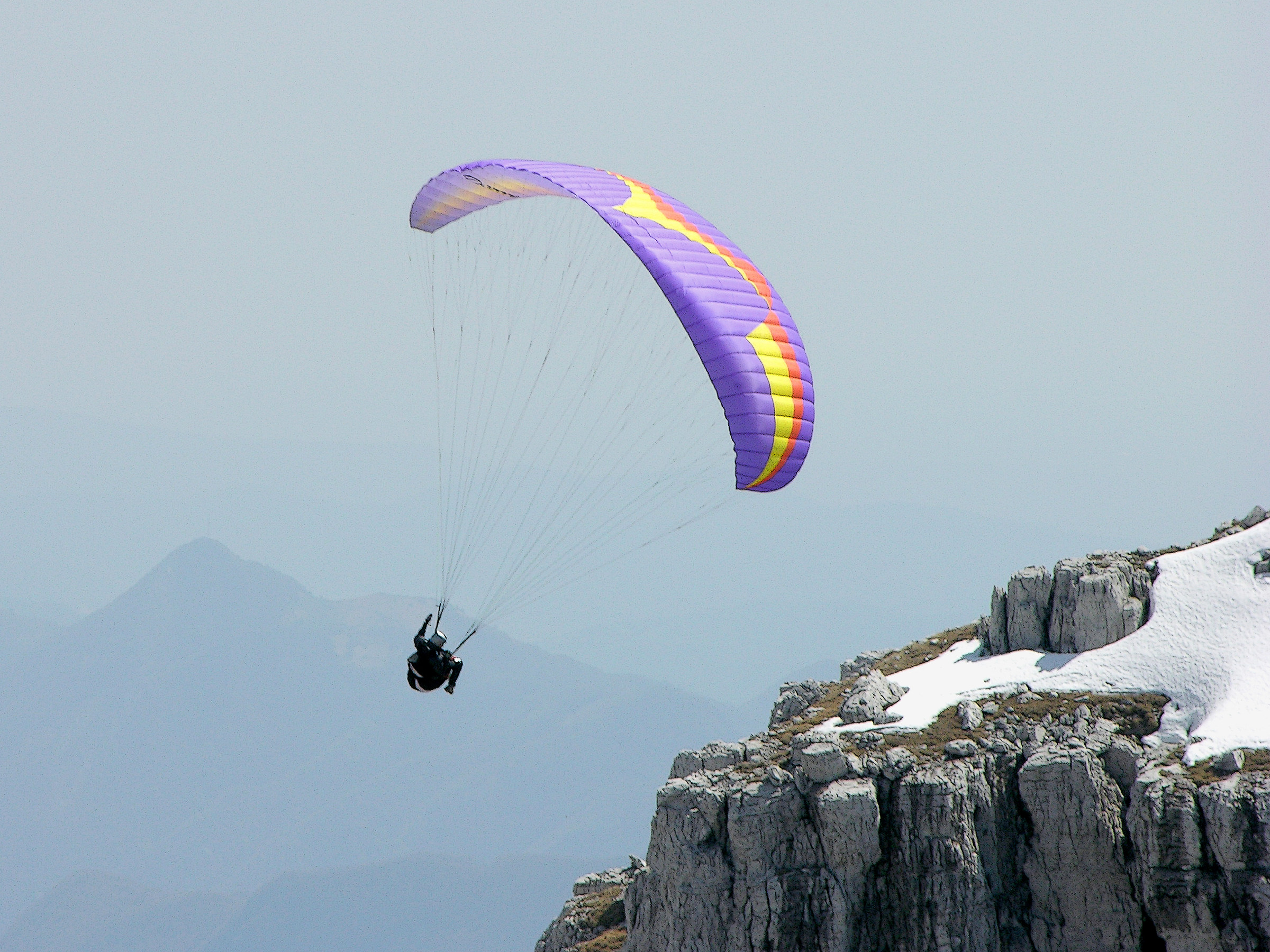 Parapendio intorno al Resegone