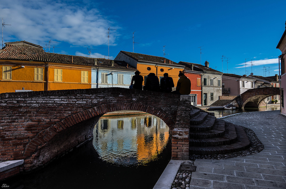 The boys of the bridge ...