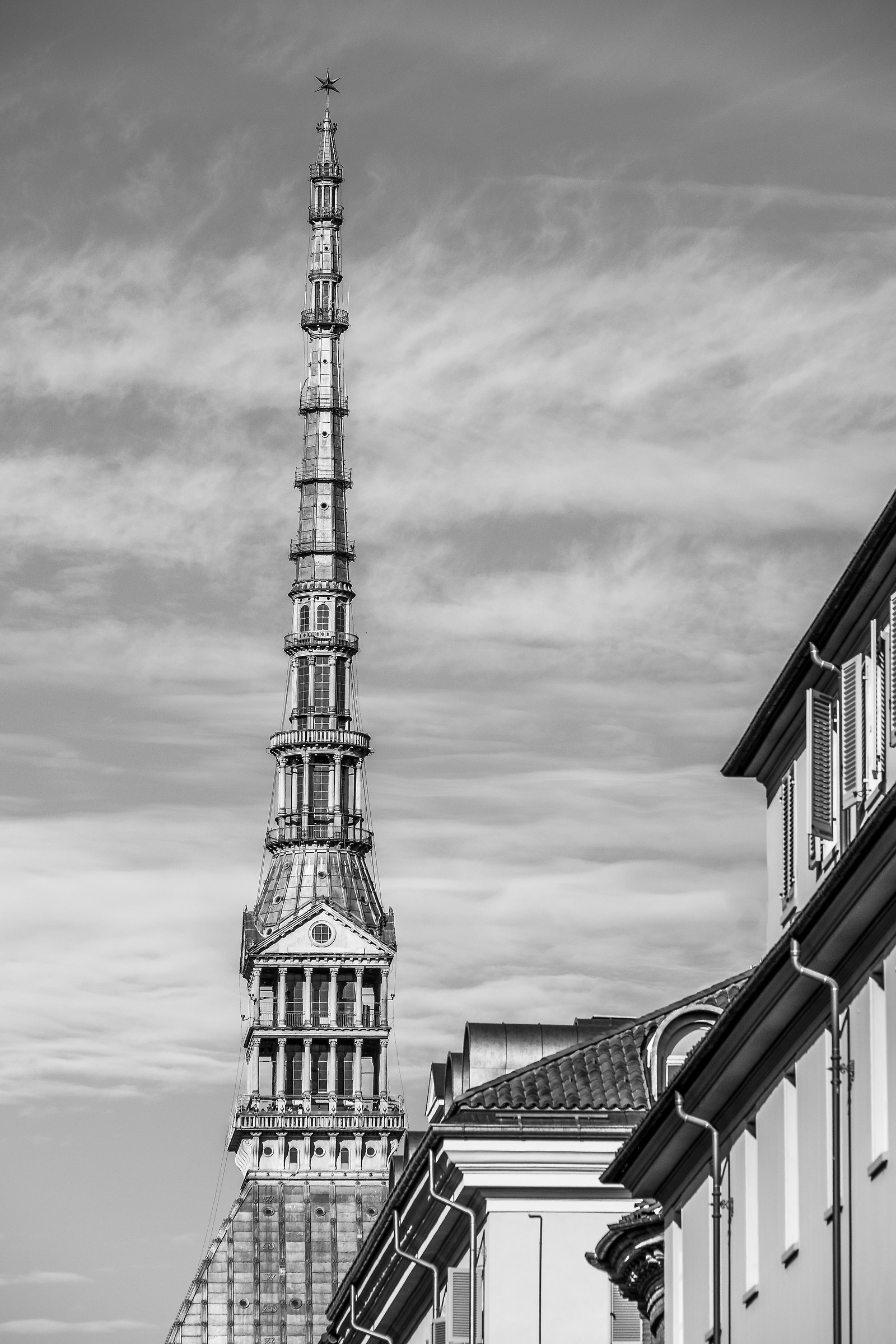 la Mole...........B&W version.